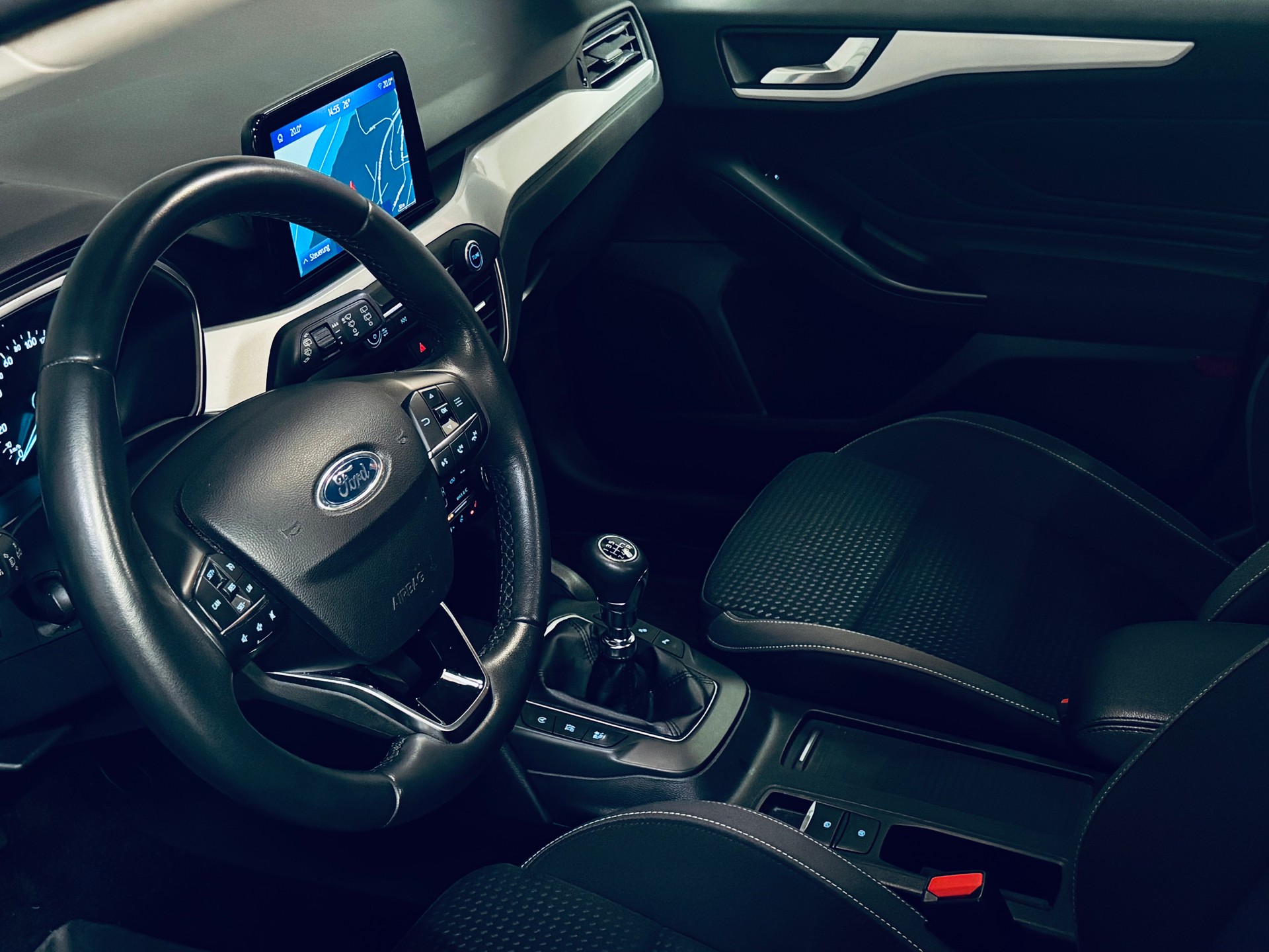 FORD Focus 1.0 SCTi Trend+-image-11