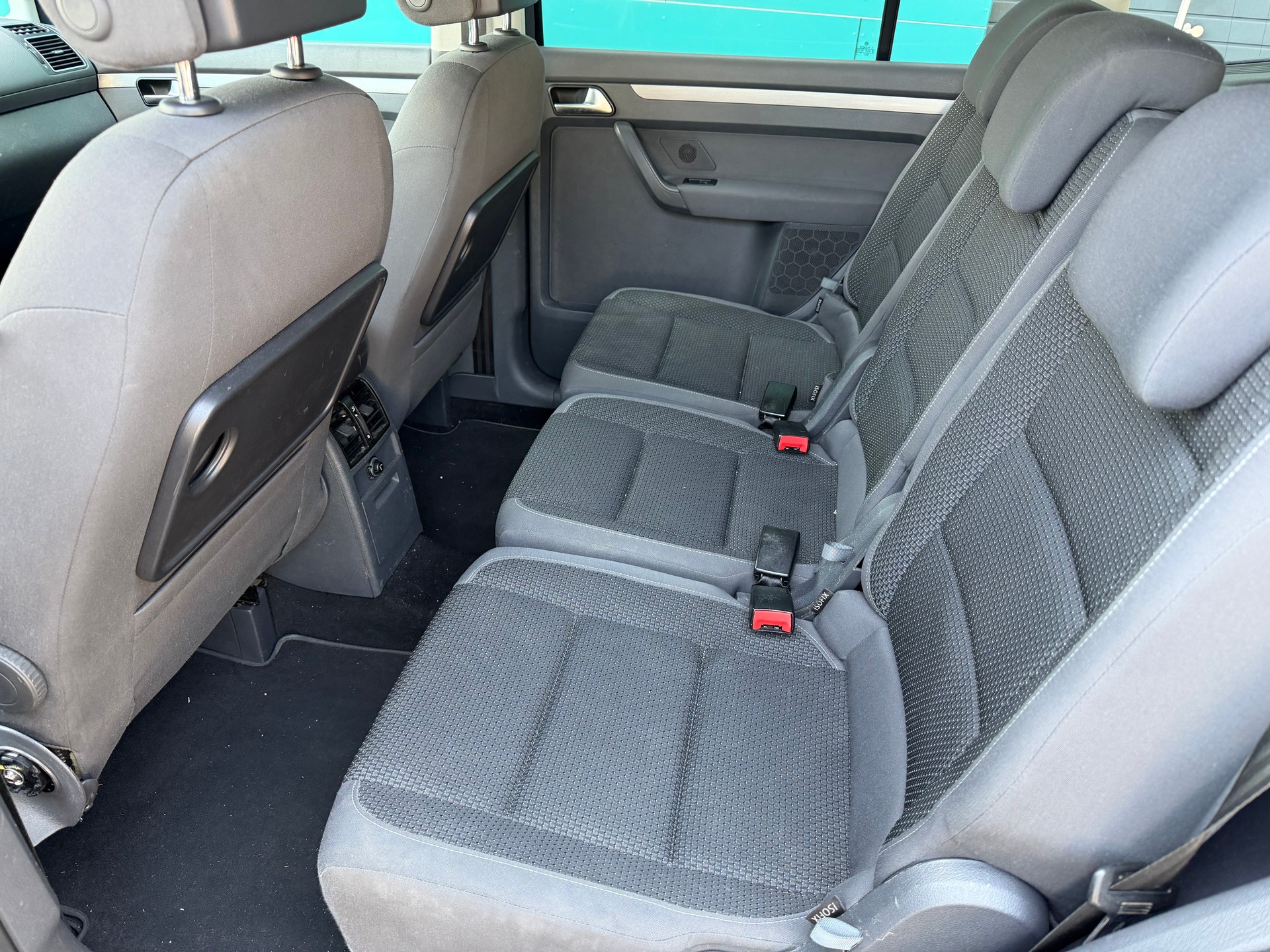 VW Touran 2.0 TDI Comfortline-image-11
