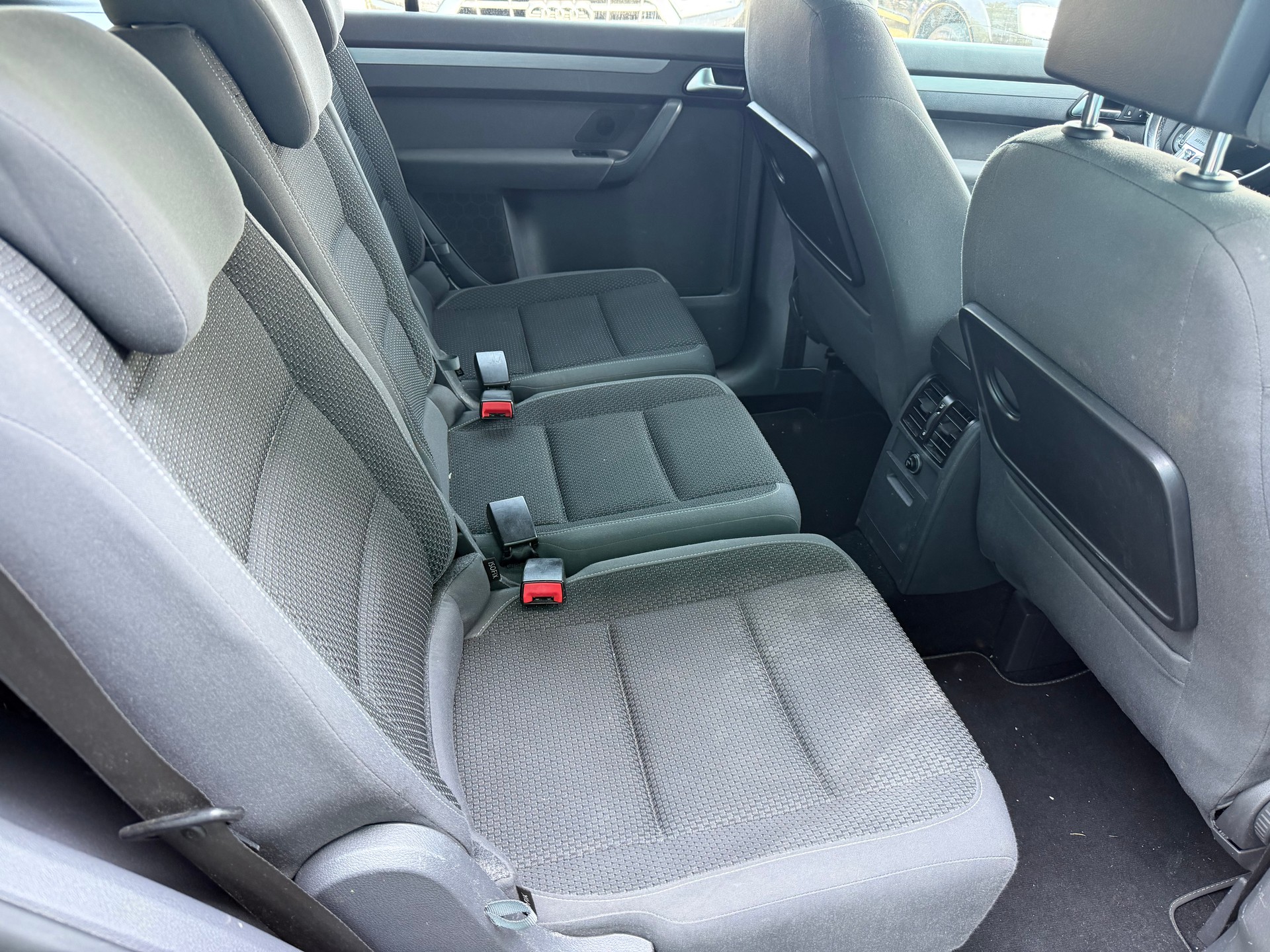 VW Touran 2.0 TDI Comfortline-image-10
