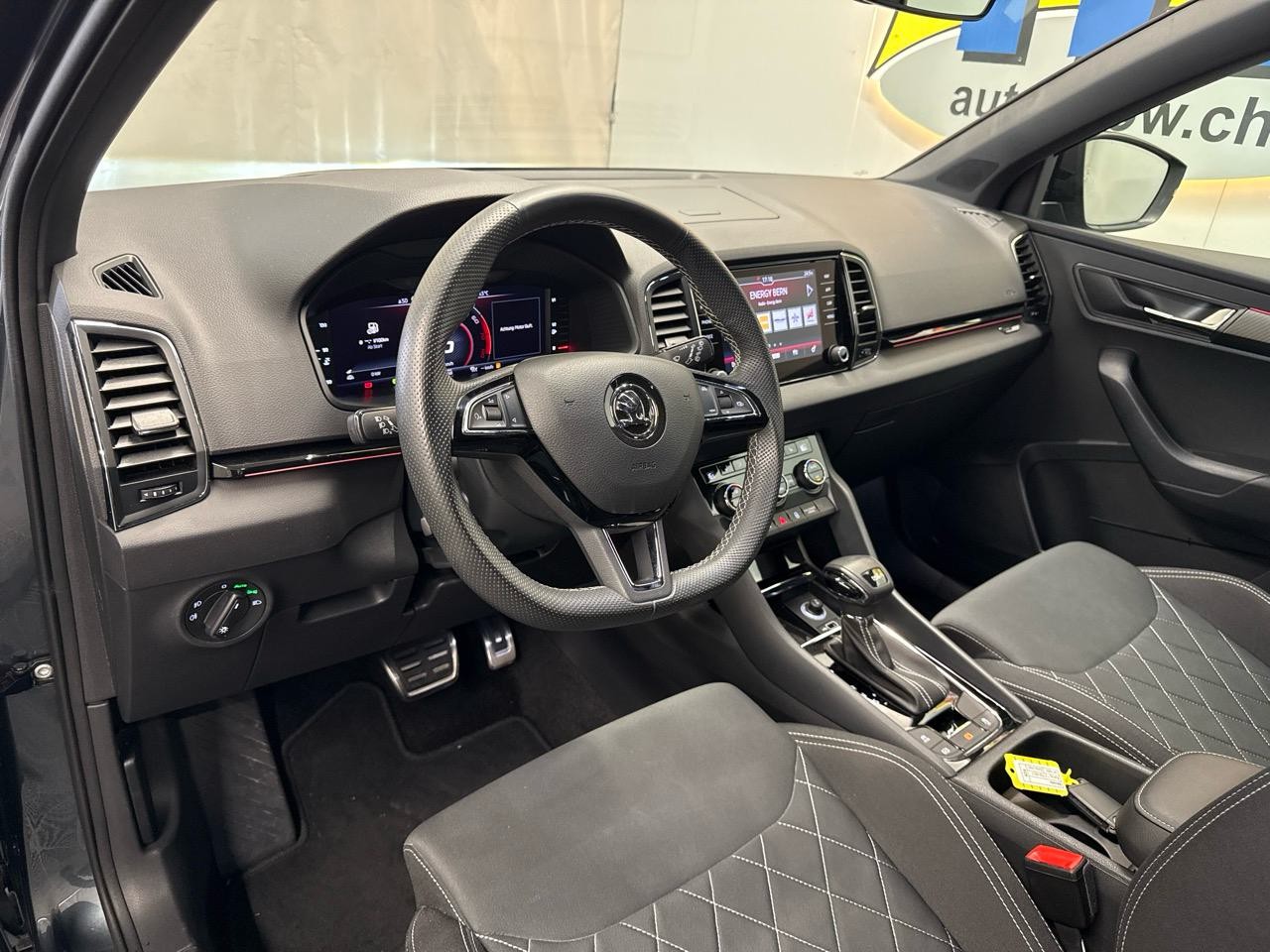 SKODA Karoq 1.5 TSI ACT SportLine DSG-image-2