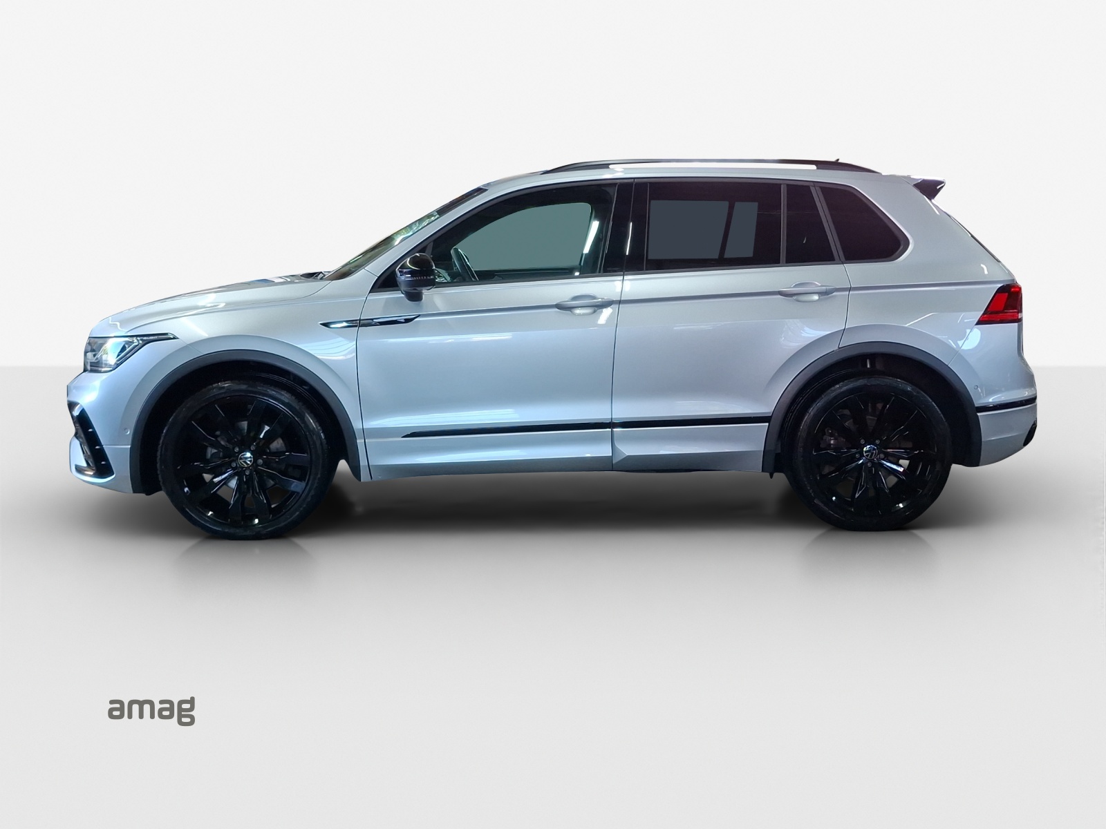 VW Tiguan 1.5TSI Evo R-Line DSG-showroom-element-1