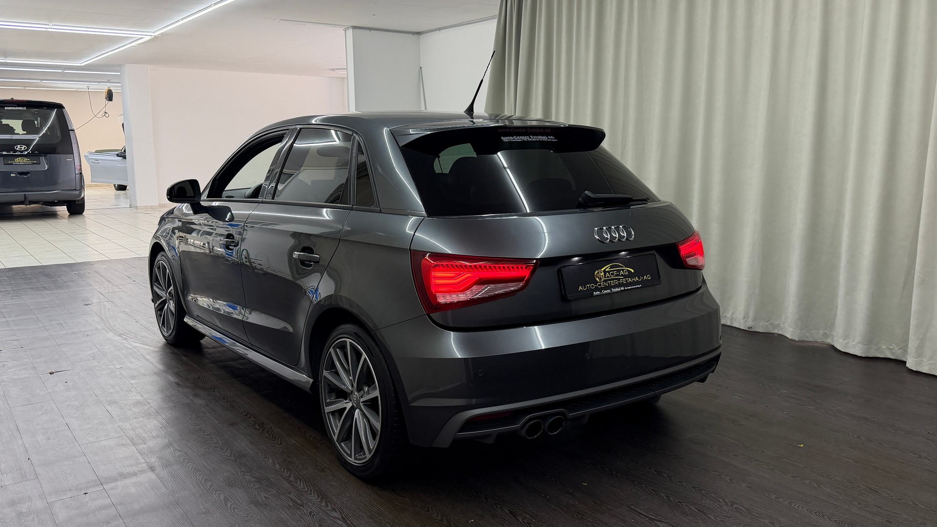 AUDI A1 Sportback 1.4 TFSI Sport S-tronic-image-5