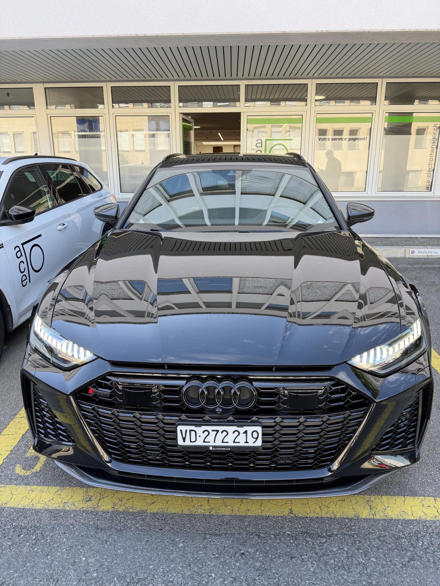 AUDI RS6 Avant 4.0 TFSI V8 Performance quattro-image-1