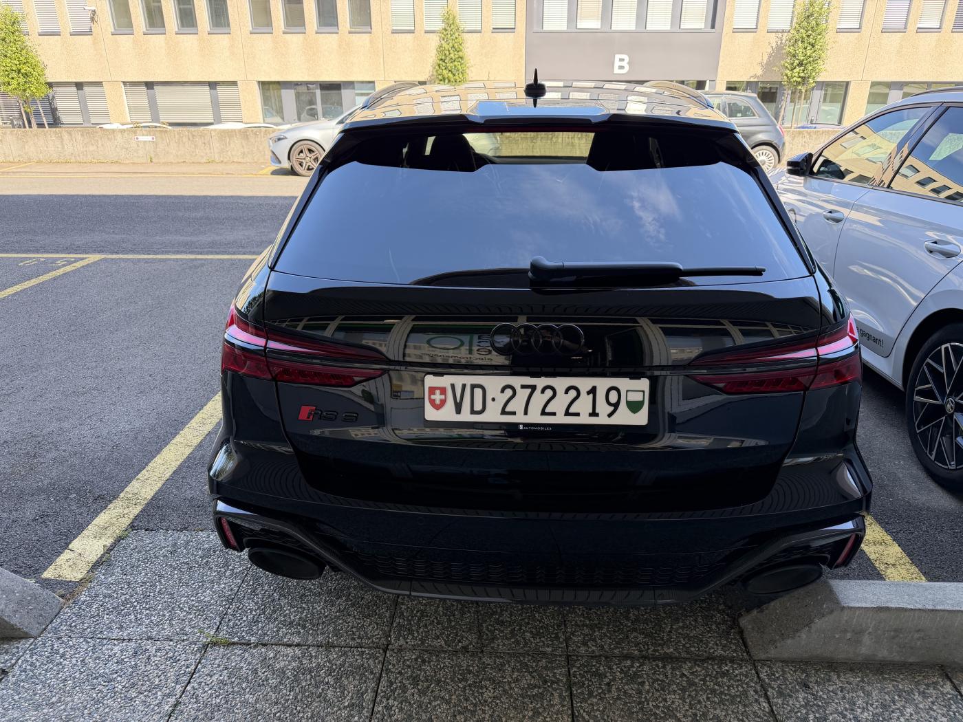 AUDI RS6 Avant 4.0 TFSI V8 Performance quattro-image-2