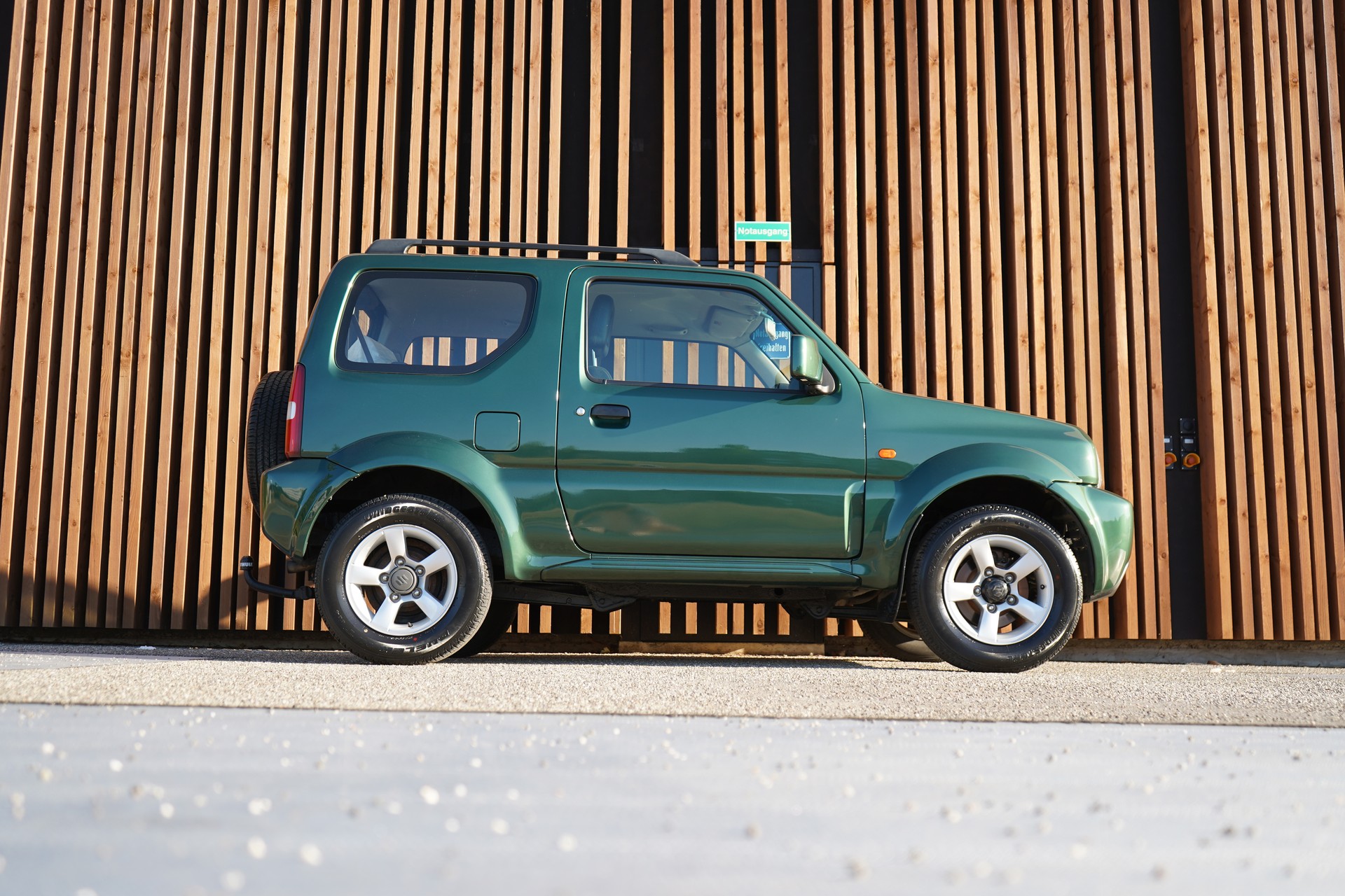 SUZUKI JIMNY 1.3 16V GL TOP AUTOMATIC l 86 PS-image-2
