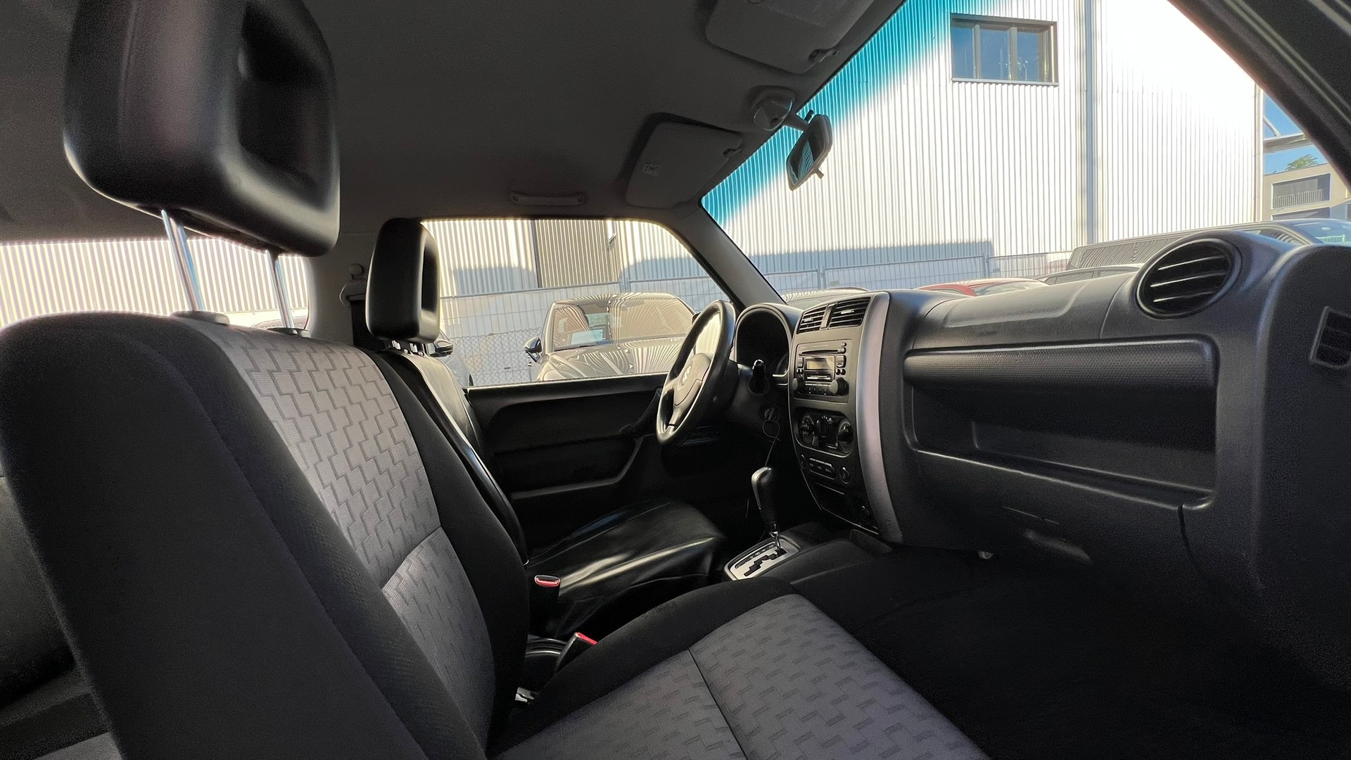 SUZUKI JIMNY 1.3 16V GL TOP AUTOMATIC l 86 PS-image-20