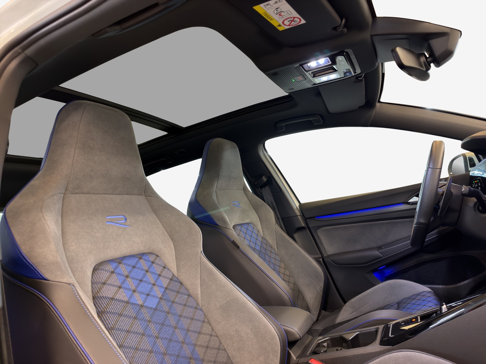 VW Golf Variant 2.0 TSI R DSG 4Motion-image-13