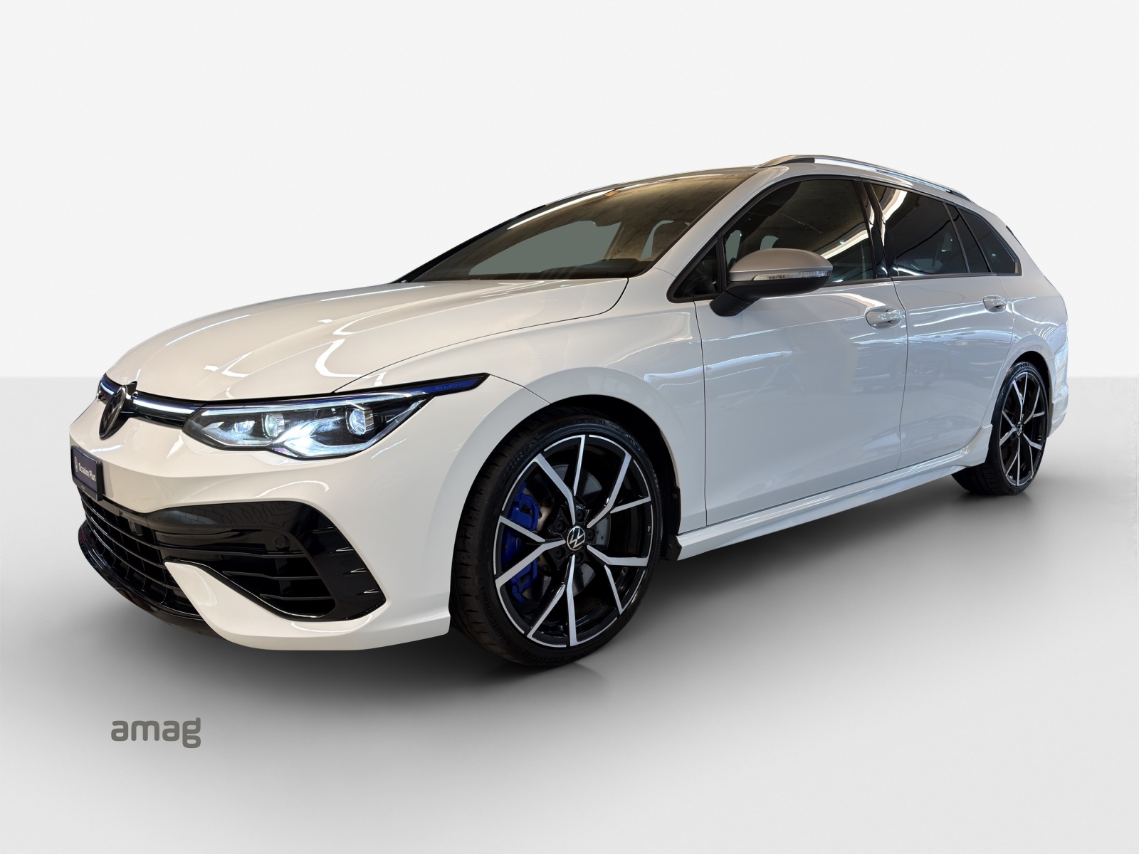 VW Golf Variant 2.0 TSI R DSG 4Motion-image-0