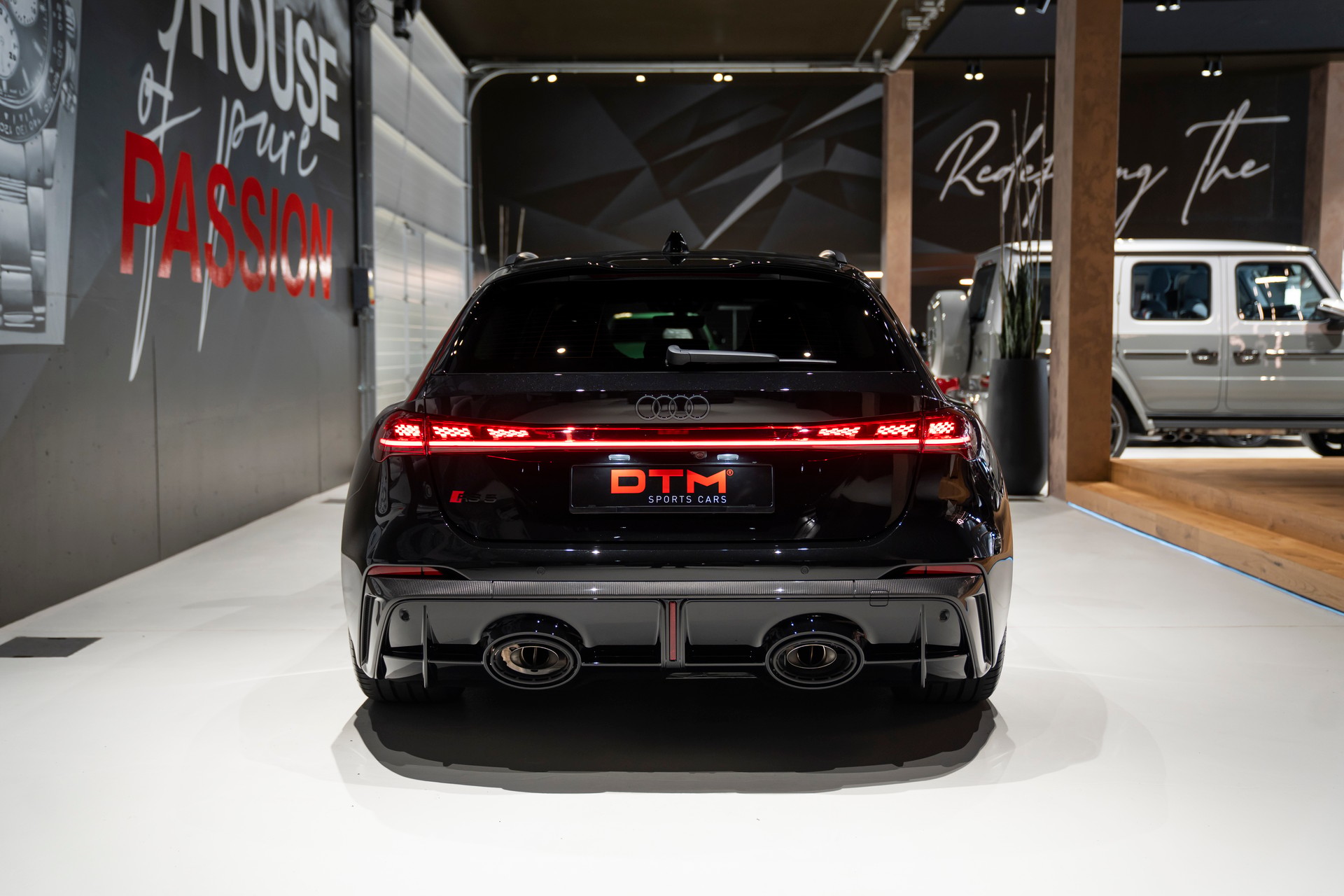 AUDI RS 5 Avant TFSI 470 kW Tiptronic quattro-image-4