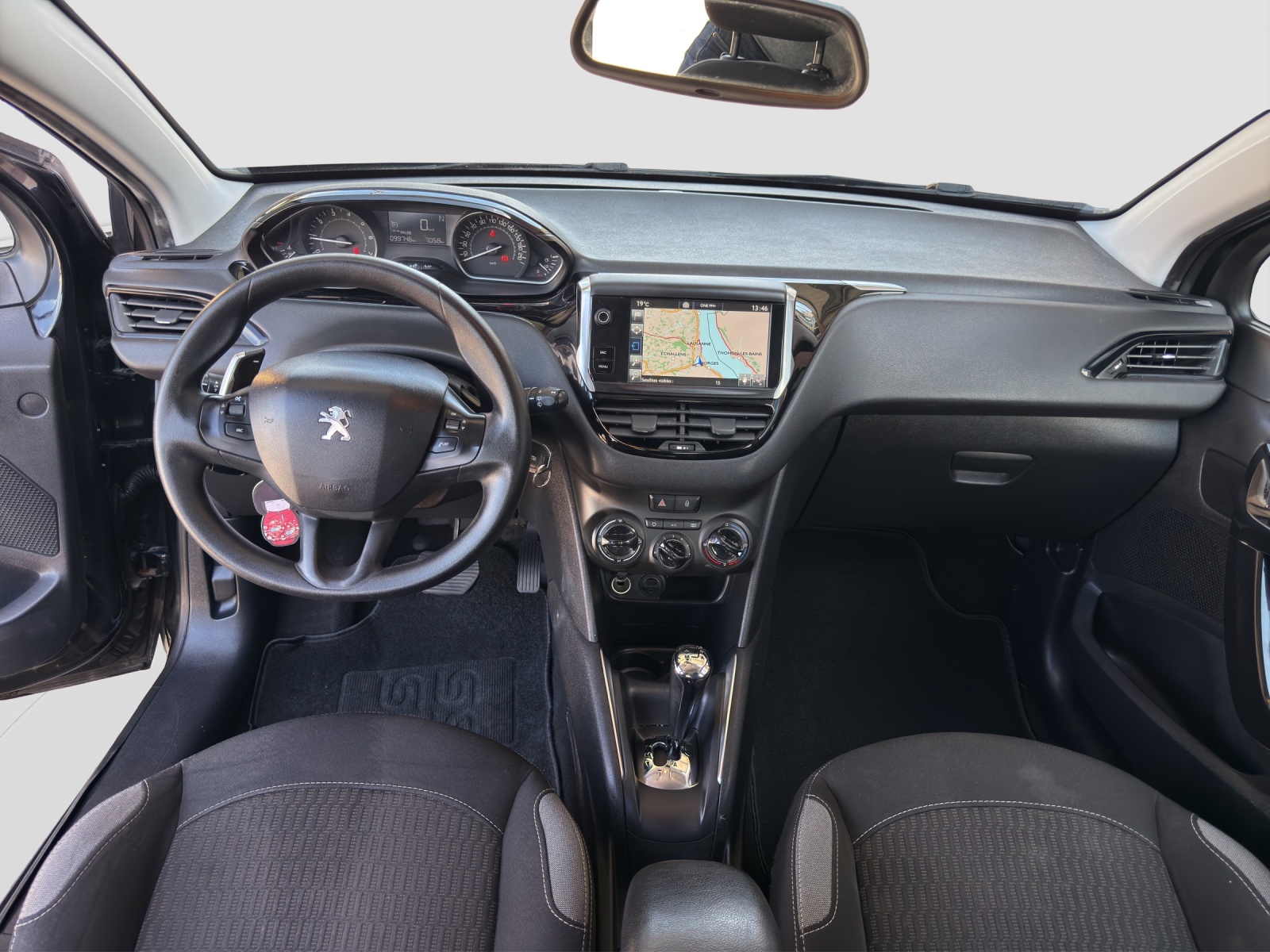 PEUGEOT 208 1.2 e-VTI Active EGS5-image-11