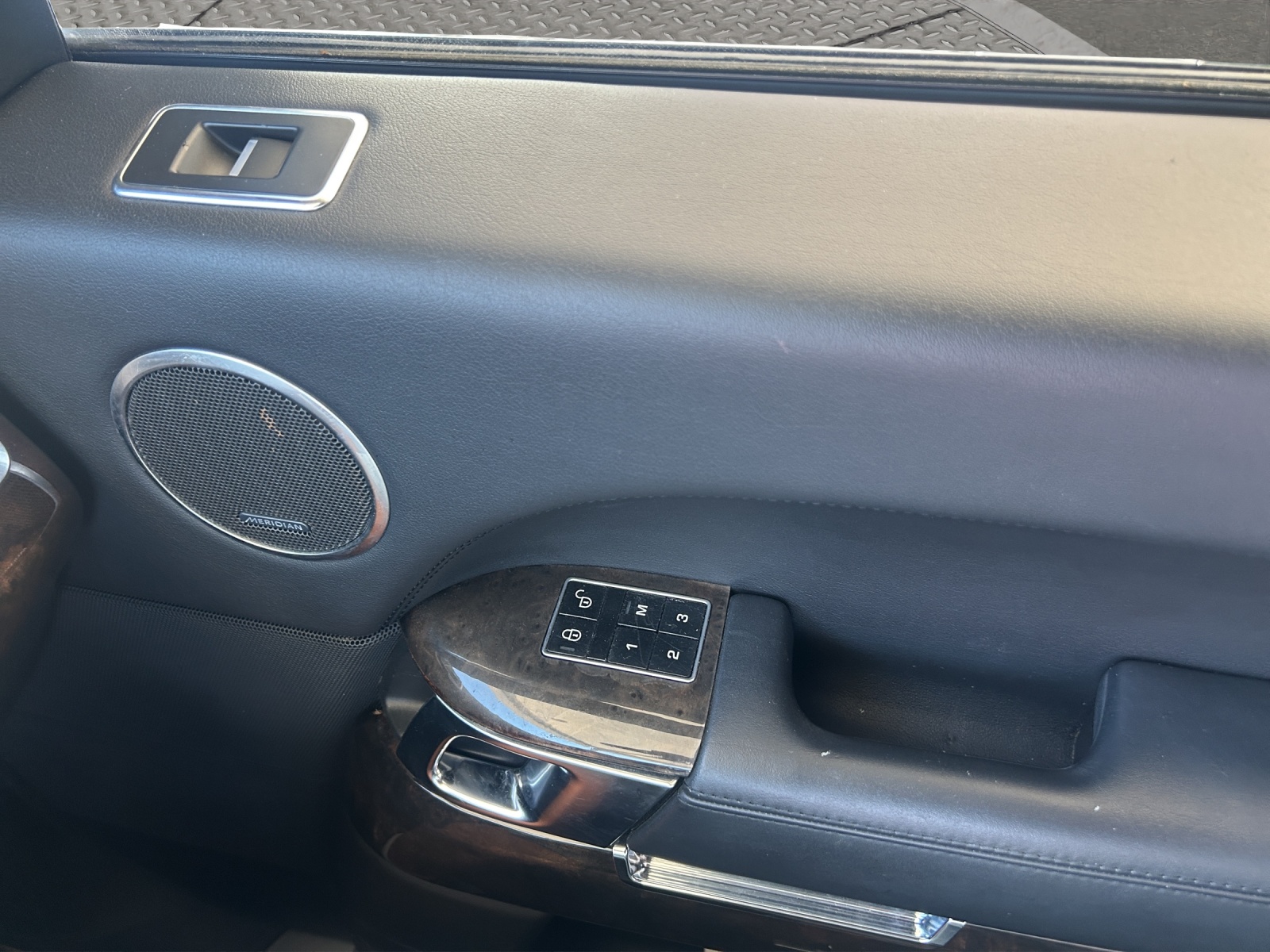 LAND ROVER Range Rover 3.0 TDV6 HSE Automatic-image-12