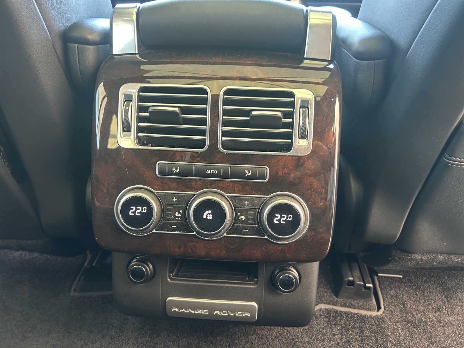 LAND ROVER Range Rover 3.0 TDV6 HSE Automatic-image-14