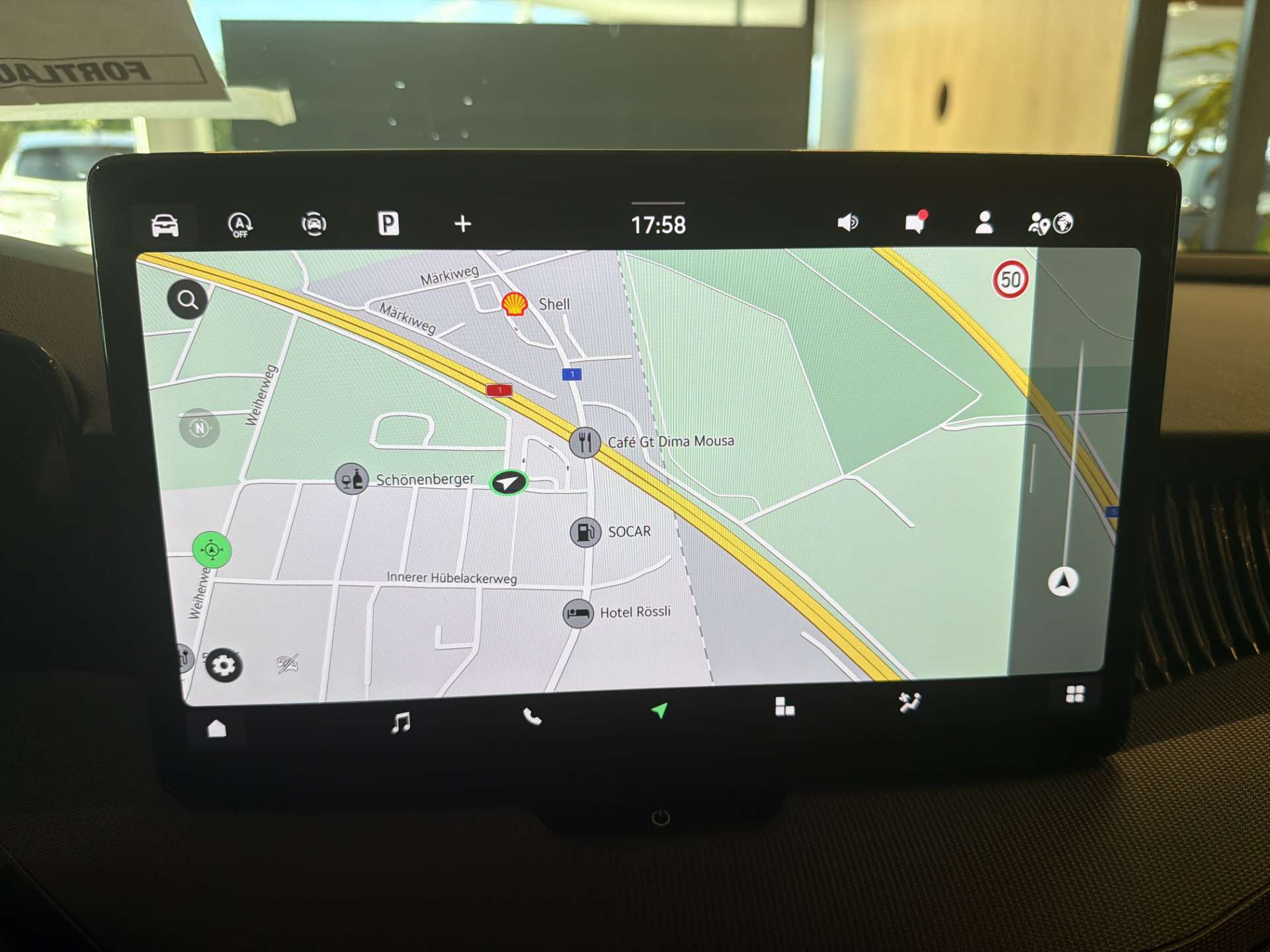 SKODA Superb Combi 1.5 eTSI mHEV Essence DSG-Automat-image-1