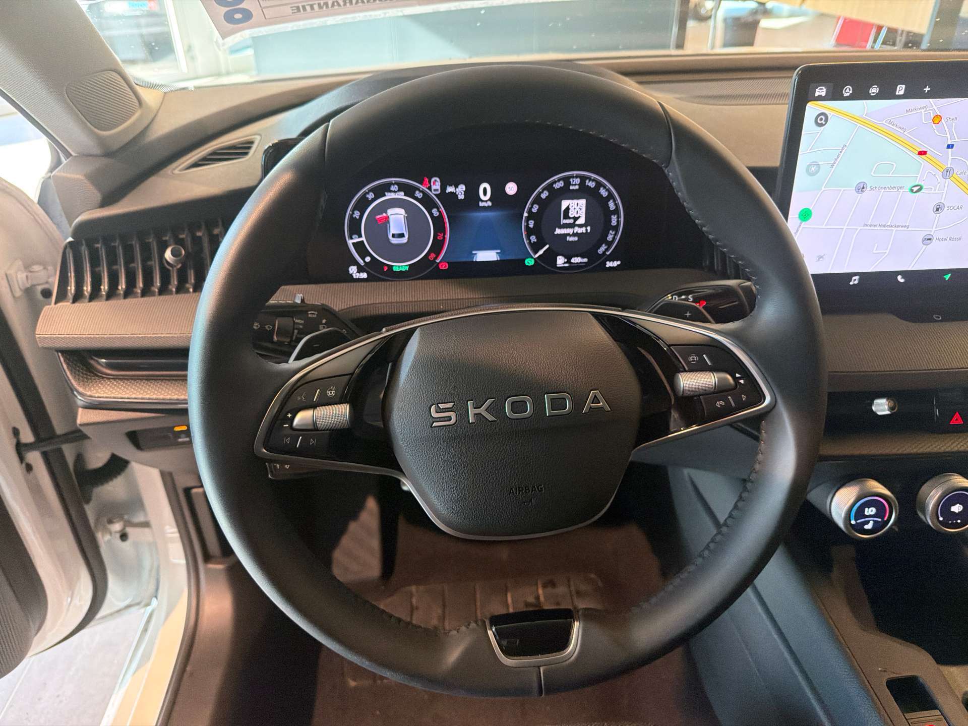 SKODA Superb Combi 1.5 eTSI mHEV Essence DSG-Automat-image-15