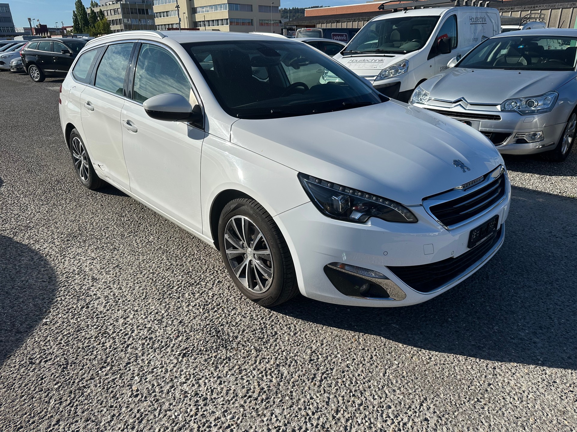 PEUGEOT 308 SW 1.2 THP Active-image-2