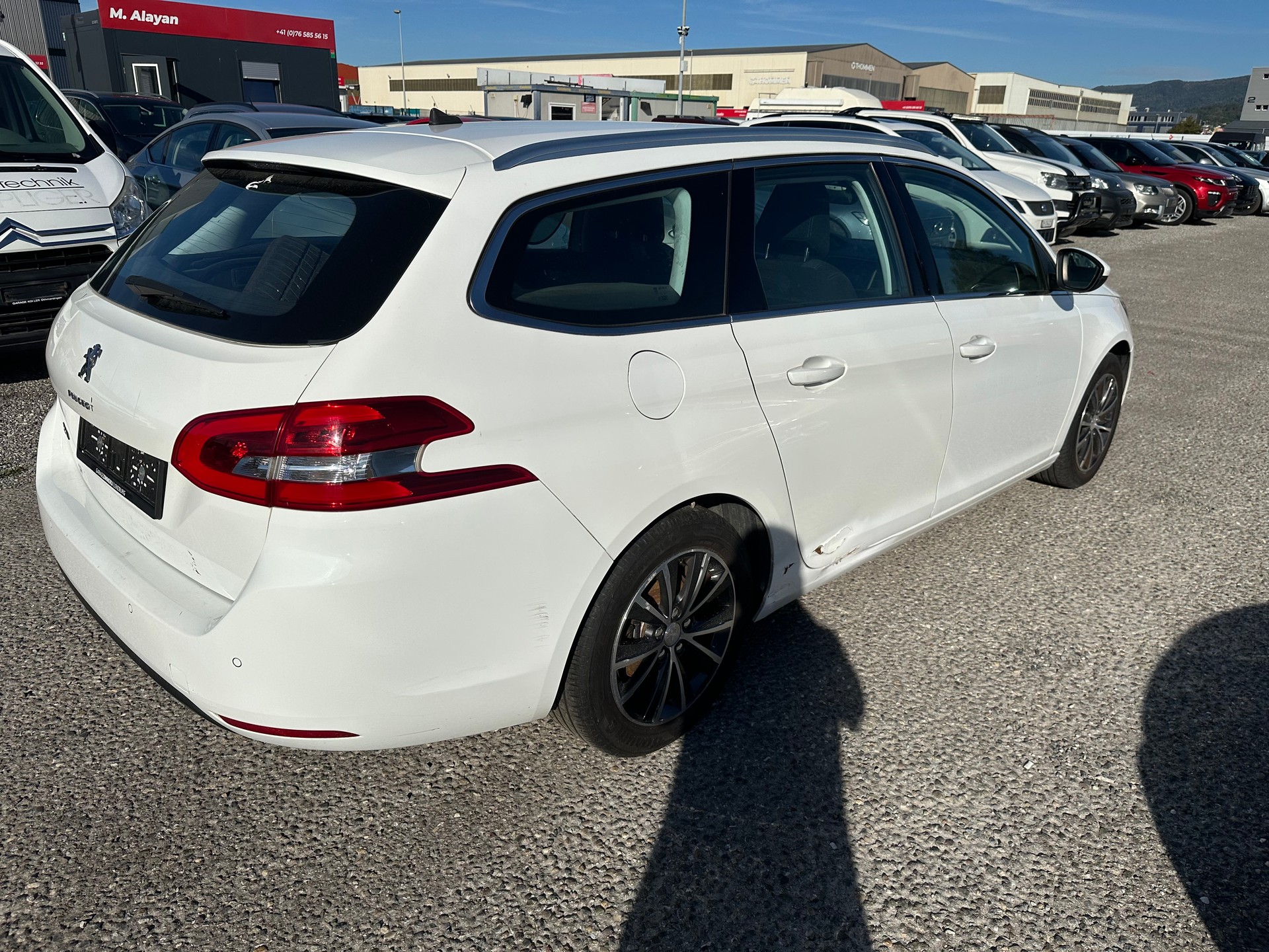 PEUGEOT 308 SW 1.2 THP Active-image-5