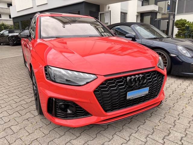 AUDI RS4 Avant quattro tiptronic-image-0
