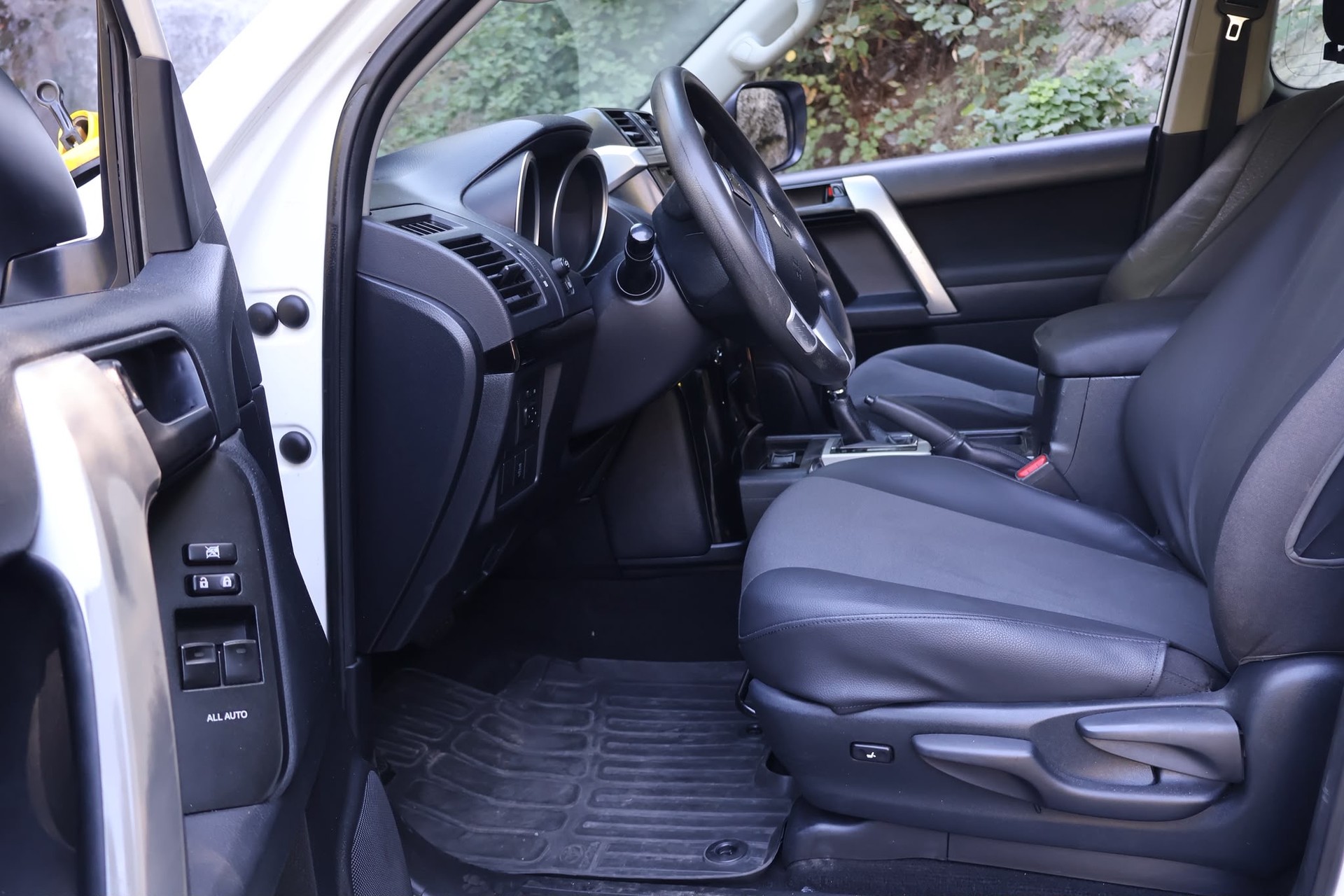 TOYOTA Land Cruiser 2.8TD Luna Automatic-image-8