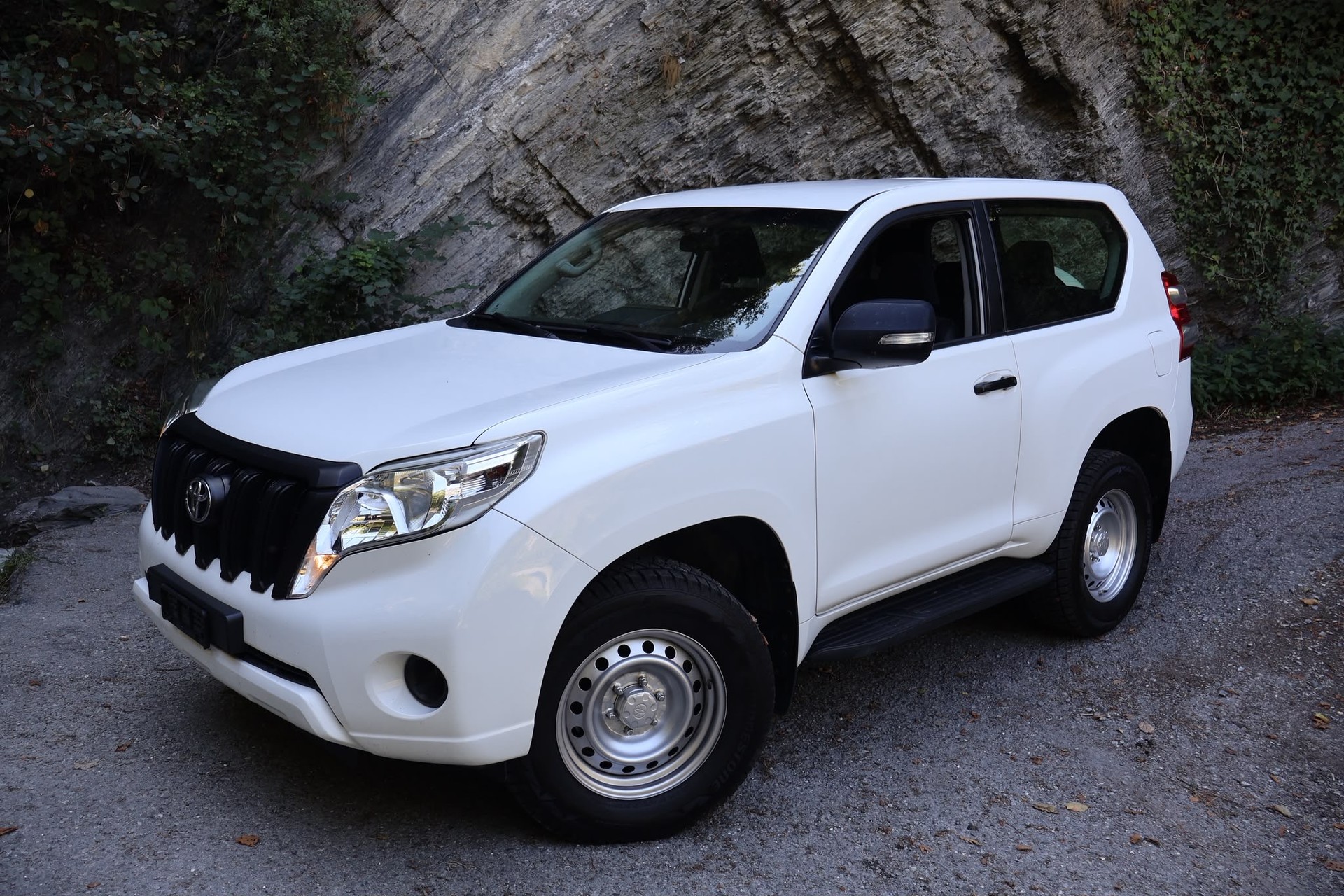TOYOTA Land Cruiser 2.8TD Luna Automatic-showroom-element-3