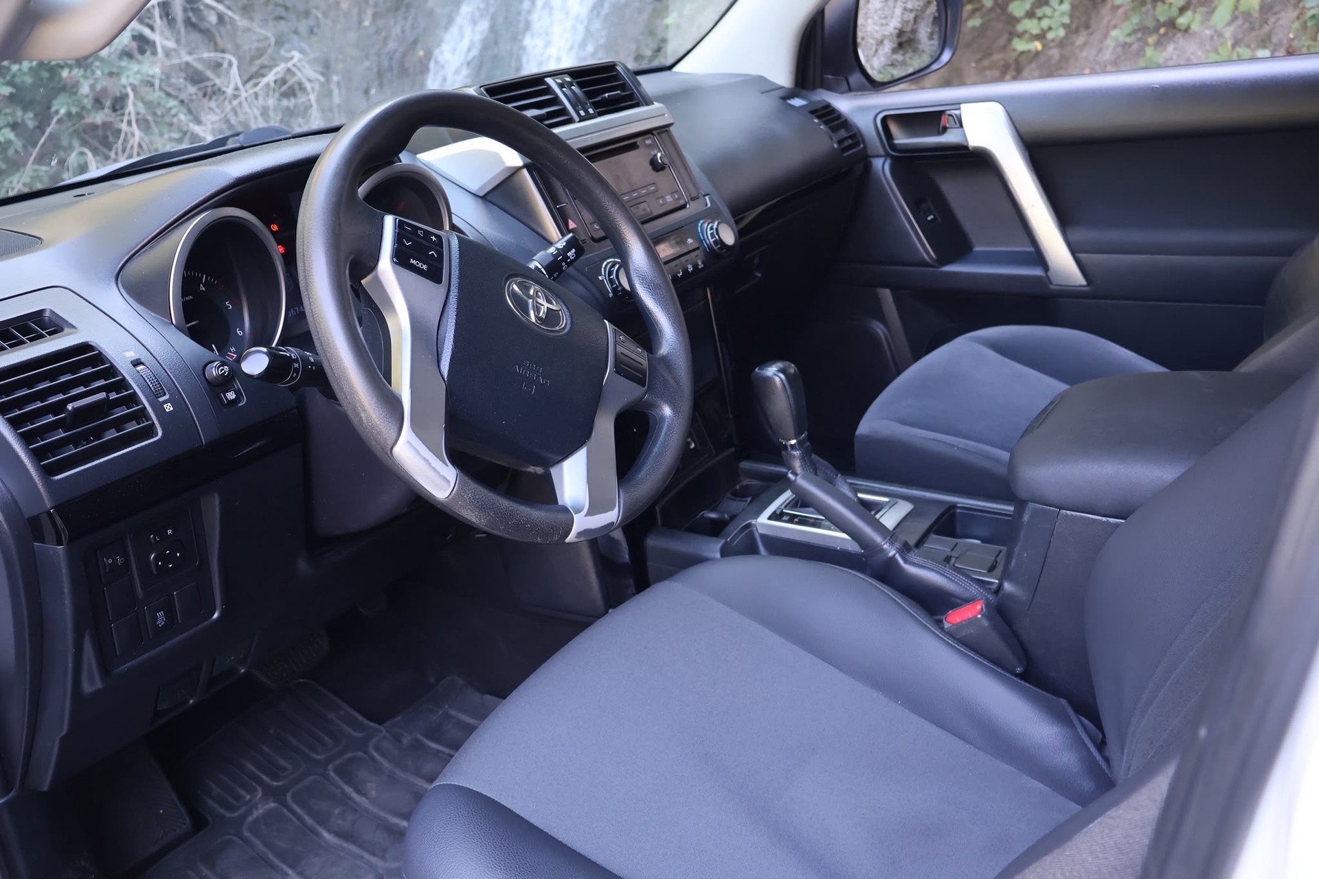 TOYOTA Land Cruiser 2.8TD Luna Automatic-image-7