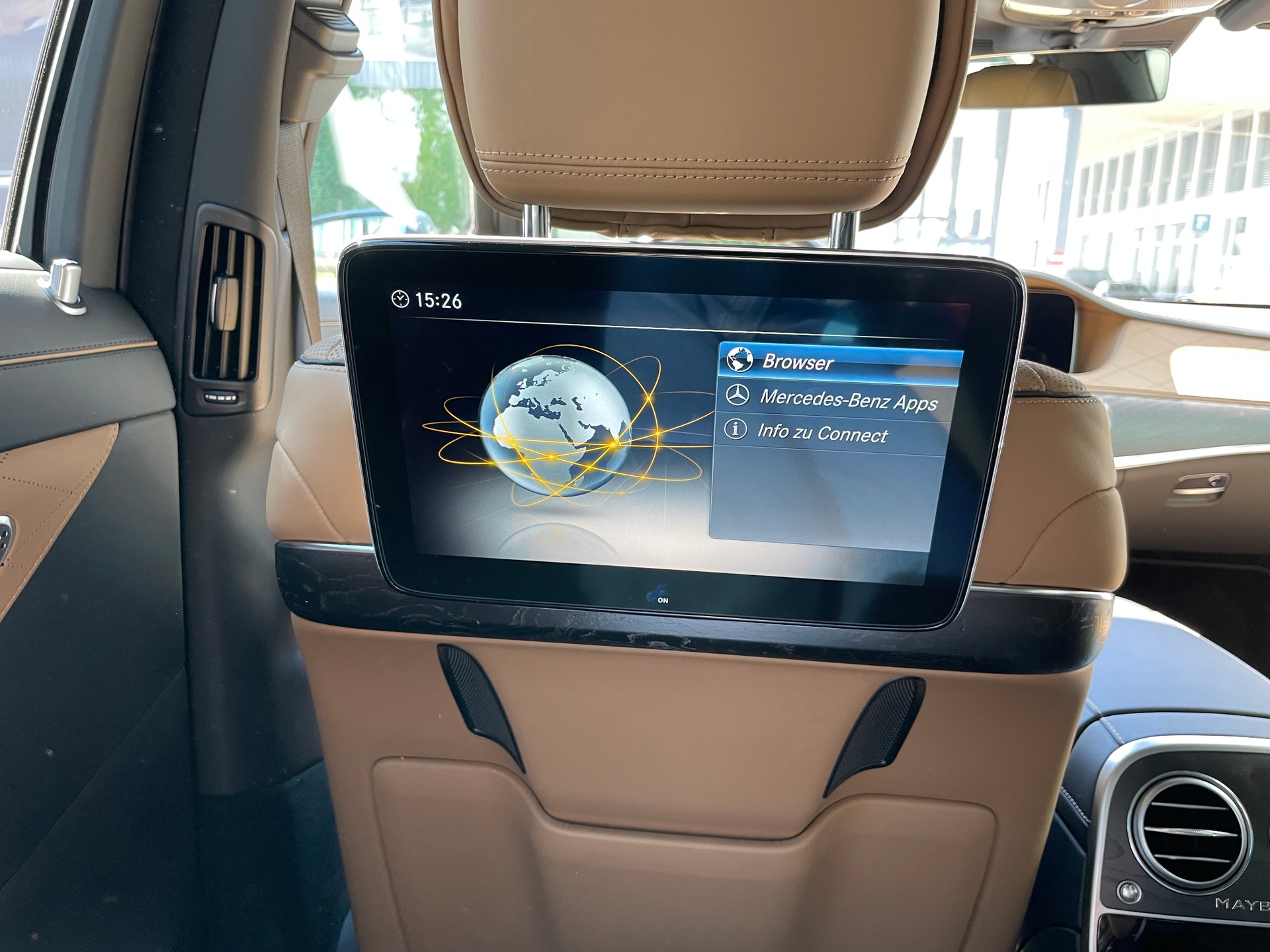 MERCEDES-BENZ S 560 Maybach 4Matic 9G-Tronic-image-23