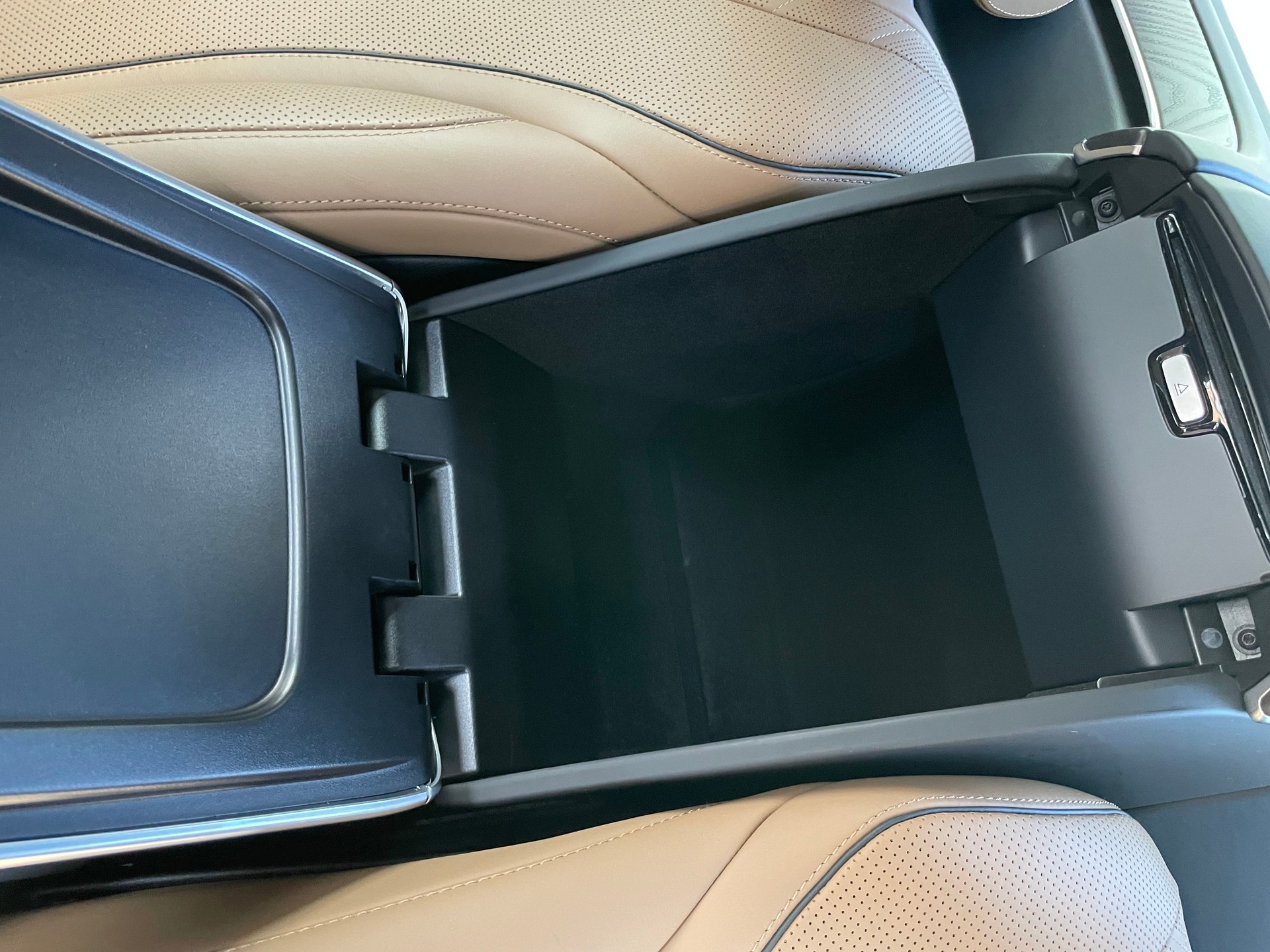 MERCEDES-BENZ S 560 Maybach 4Matic 9G-Tronic-image-20
