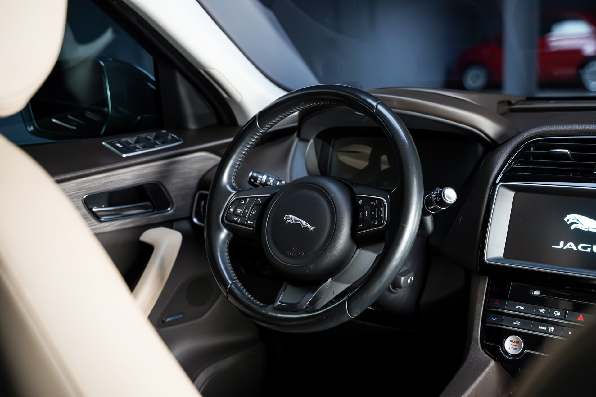 JAGUAR F-Pace 3.0 TD Prestige AWD Automatik-image-19