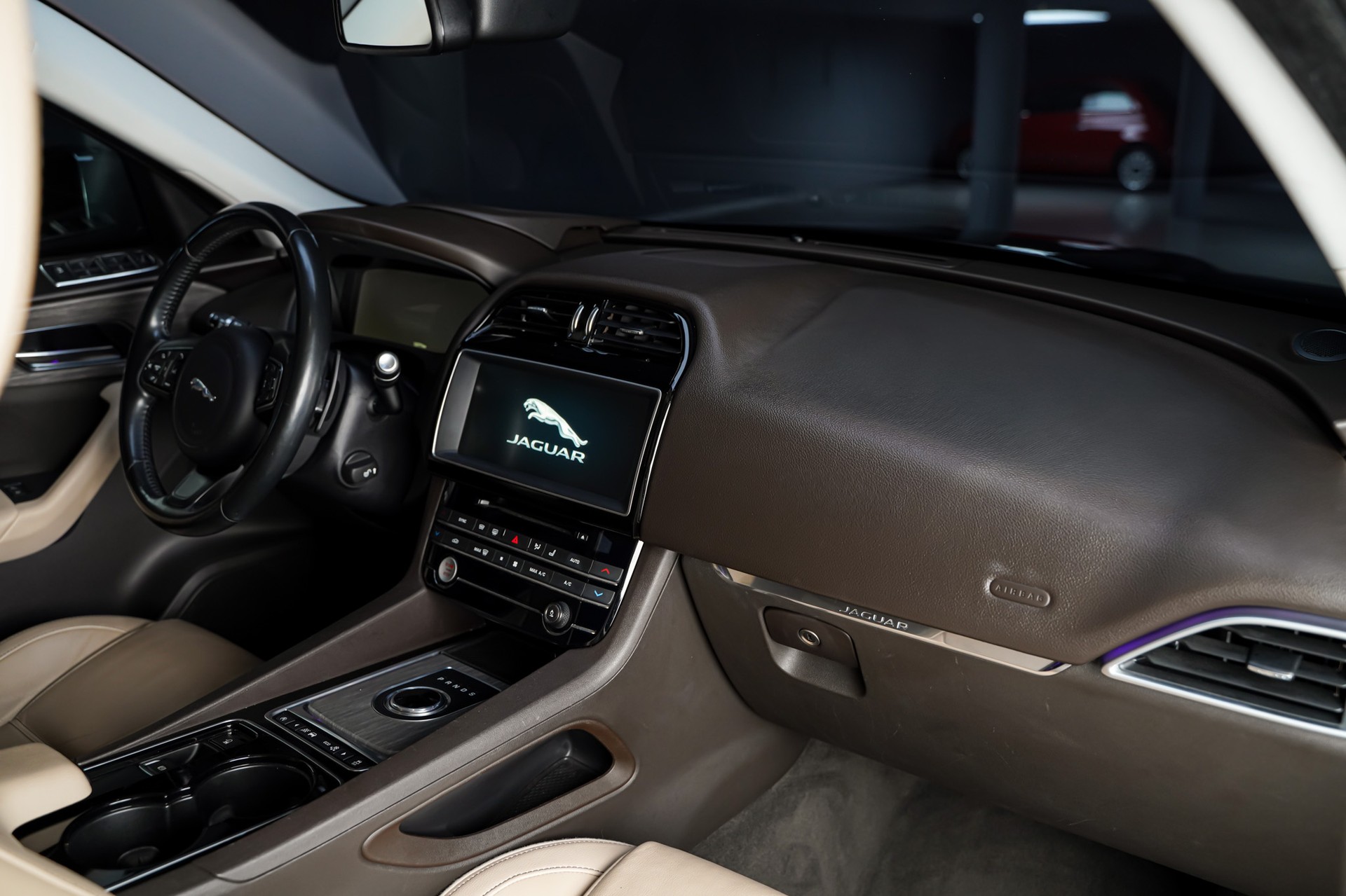 JAGUAR F-Pace 3.0 TD Prestige AWD Automatik-image-18
