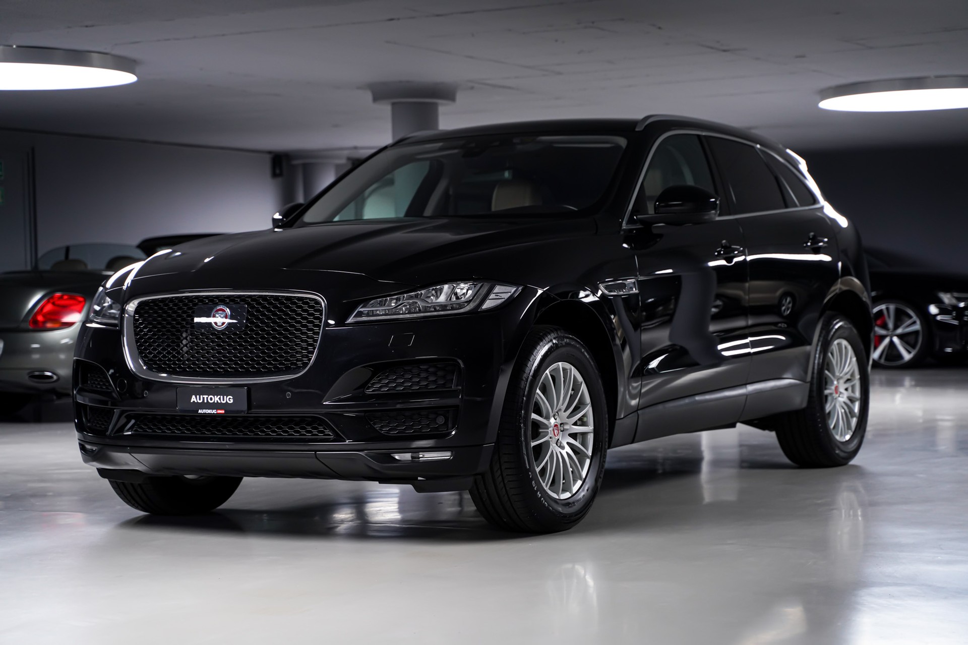 JAGUAR F-Pace 3.0 TD Prestige AWD Automatik-image-0