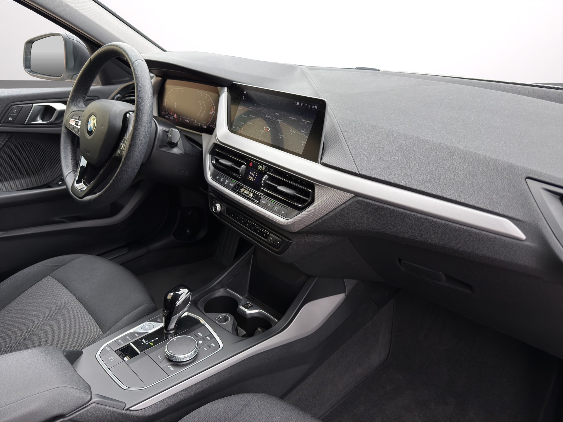 BMW 120d xDrive Steptronic-image-13