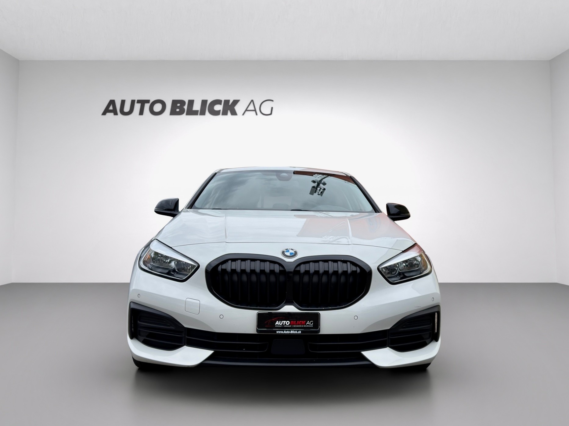 BMW 120d xDrive Steptronic-image-2