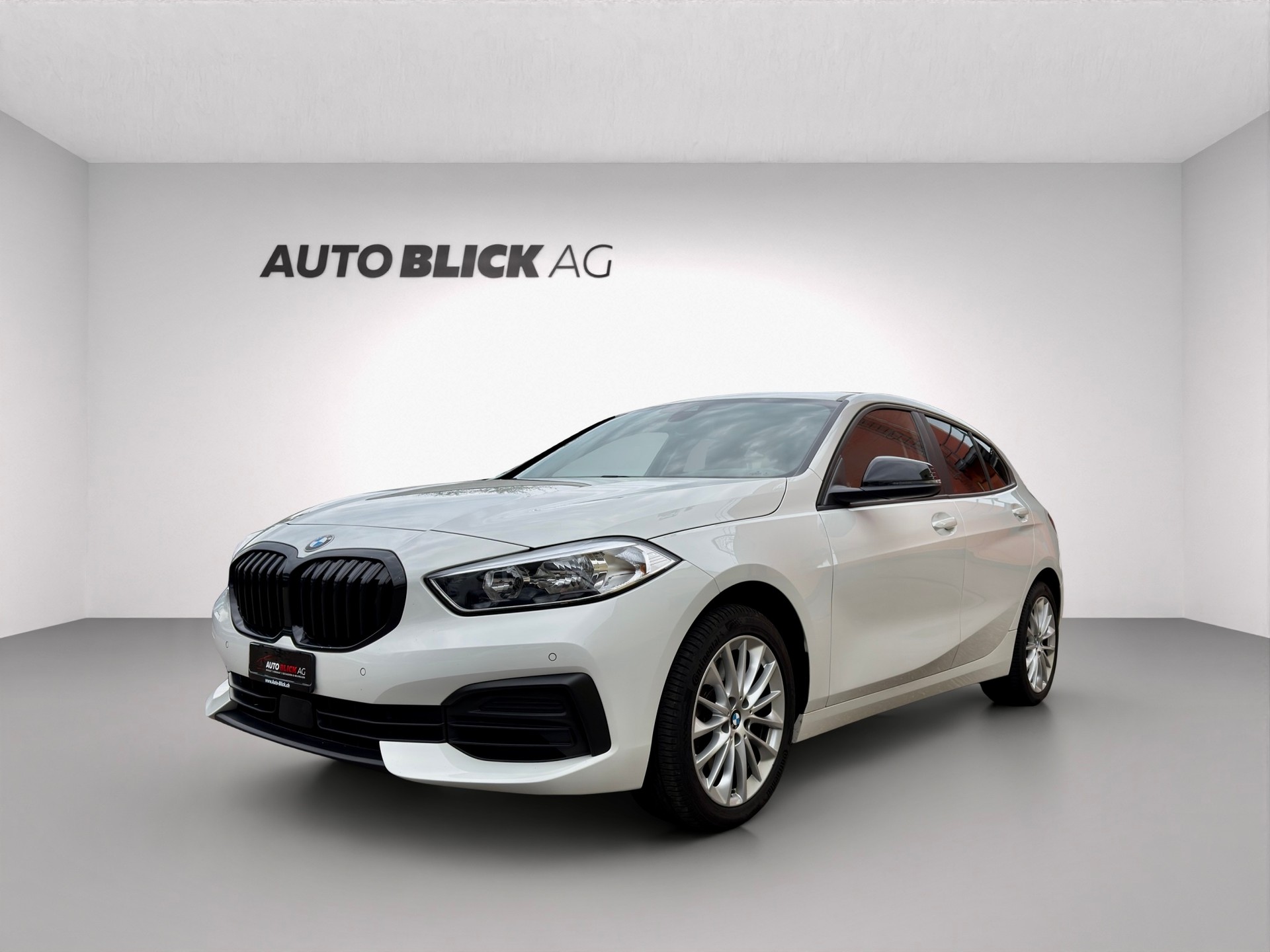 BMW 120d xDrive Steptronic-image-0