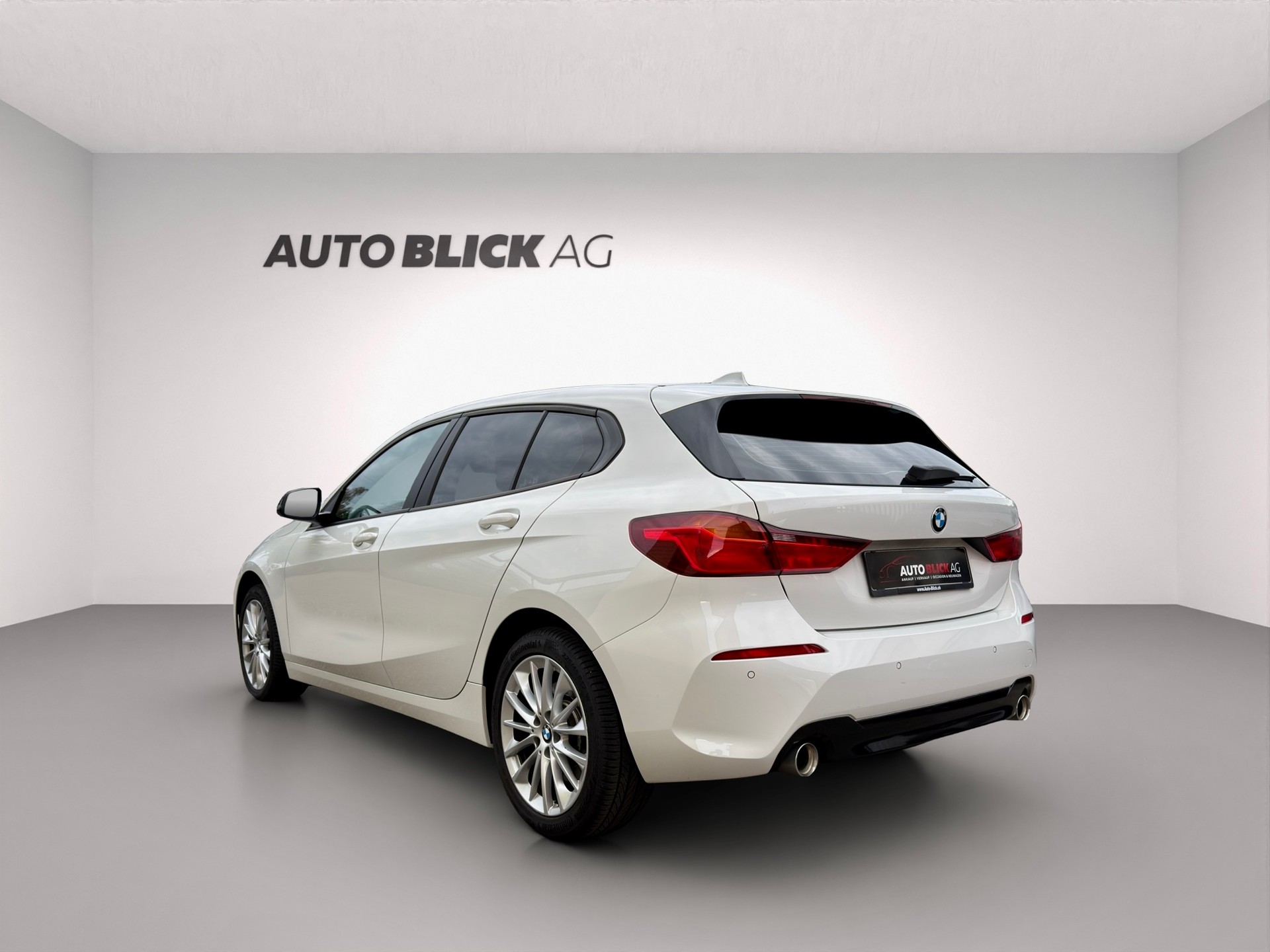 BMW 120d xDrive Steptronic-image-6
