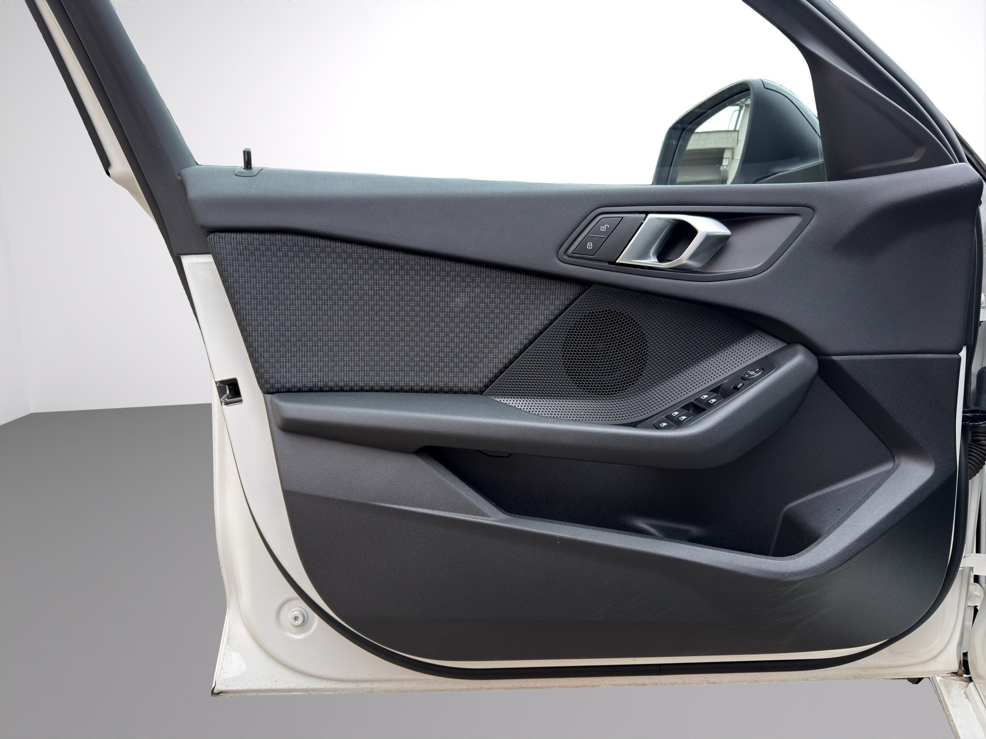 BMW 120d xDrive Steptronic-image-8