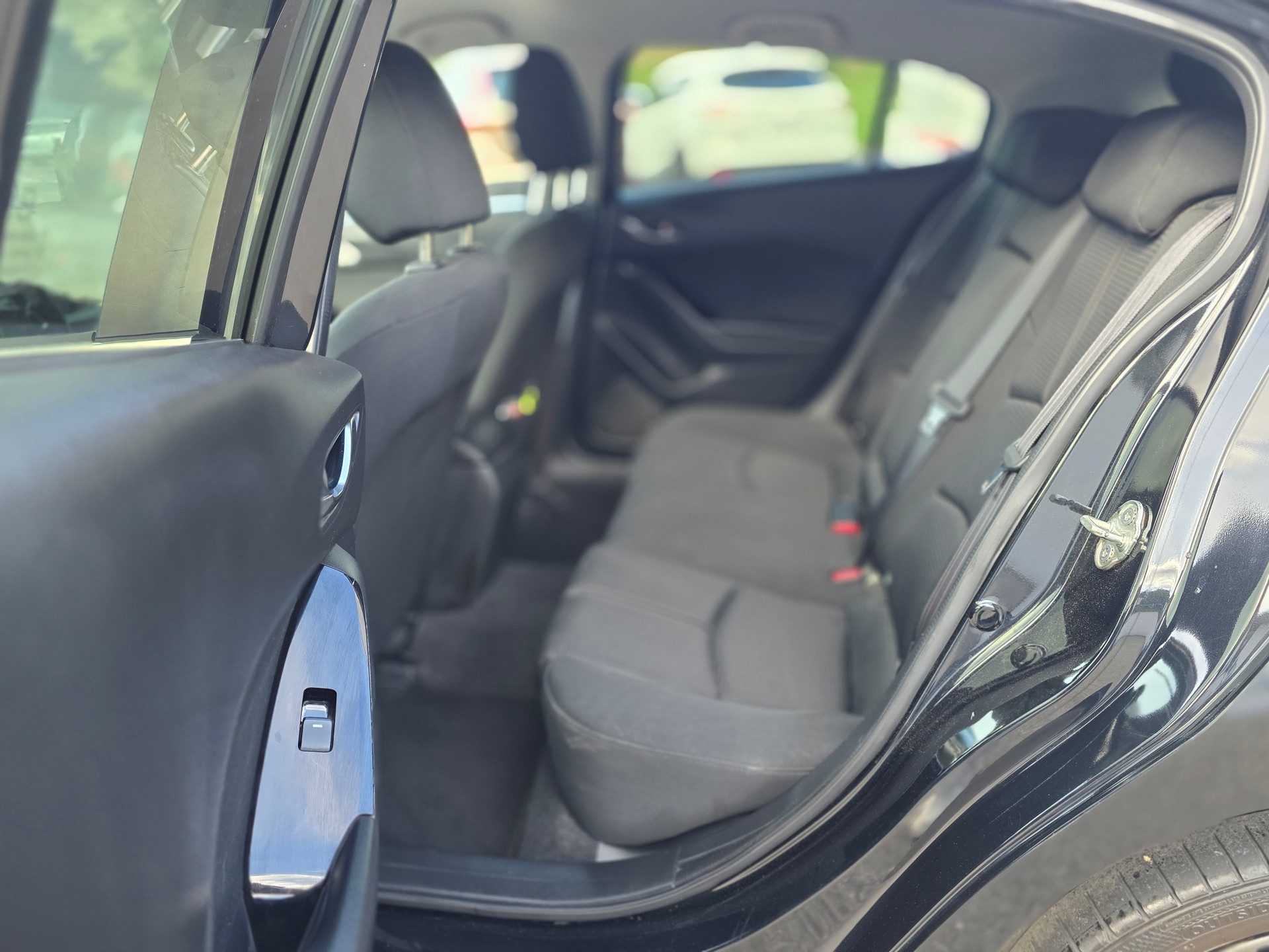 MAZDA 3 1.5 Ambition Plus-image-9
