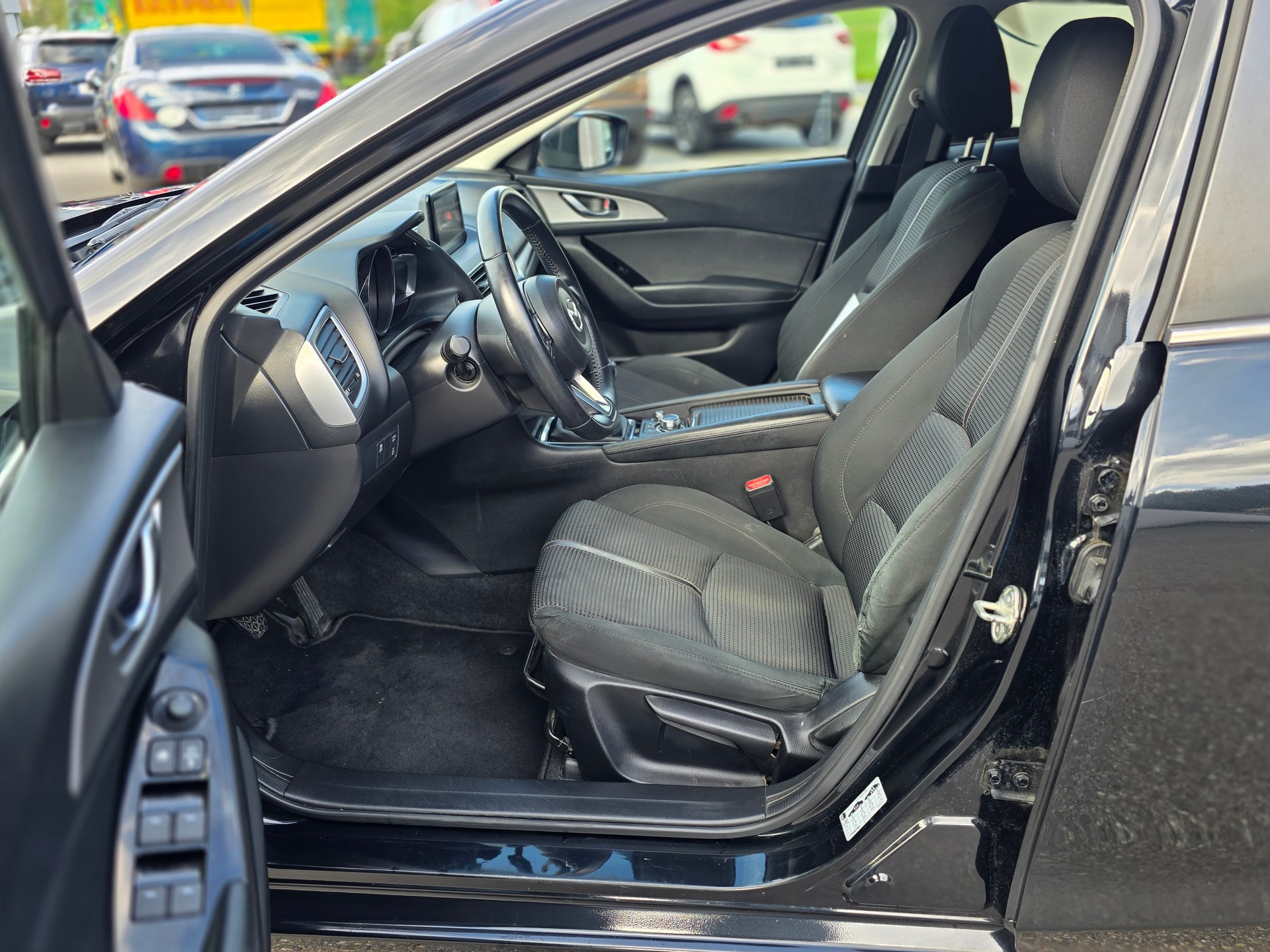 MAZDA 3 1.5 Ambition Plus-image-11