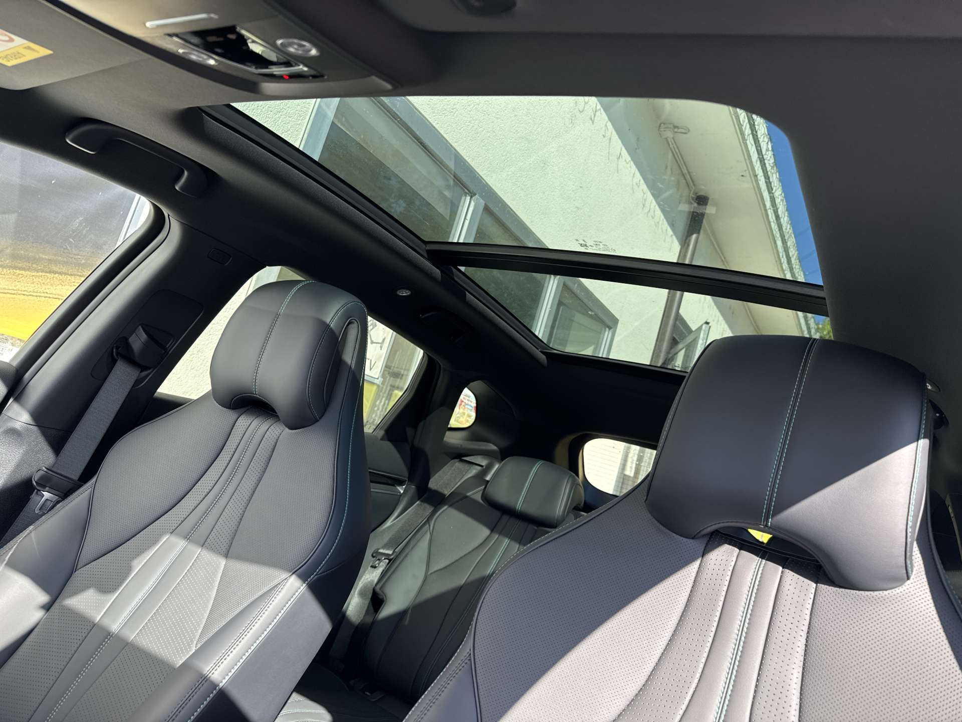 BYD Seal U DM-i PHEV Design AWD 324PS Automat-image-13