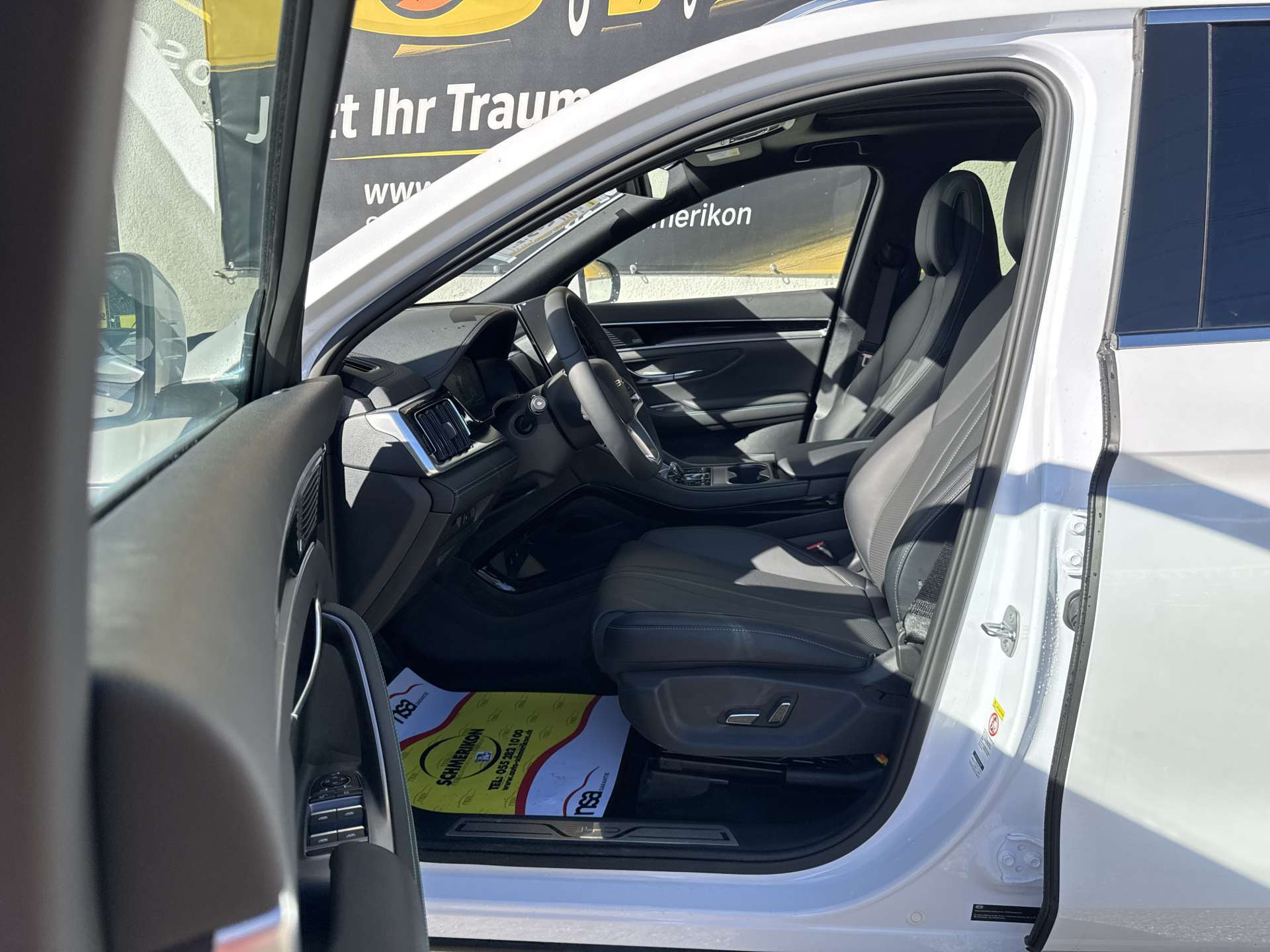 BYD Seal U DM-i PHEV Design AWD 324PS Automat-image-6