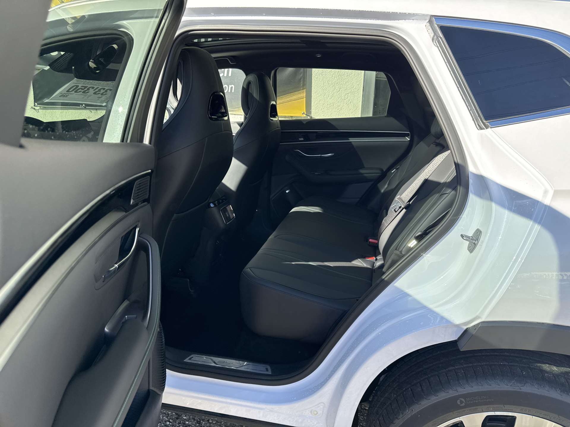 BYD Seal U DM-i PHEV Design AWD 324PS Automat-image-7