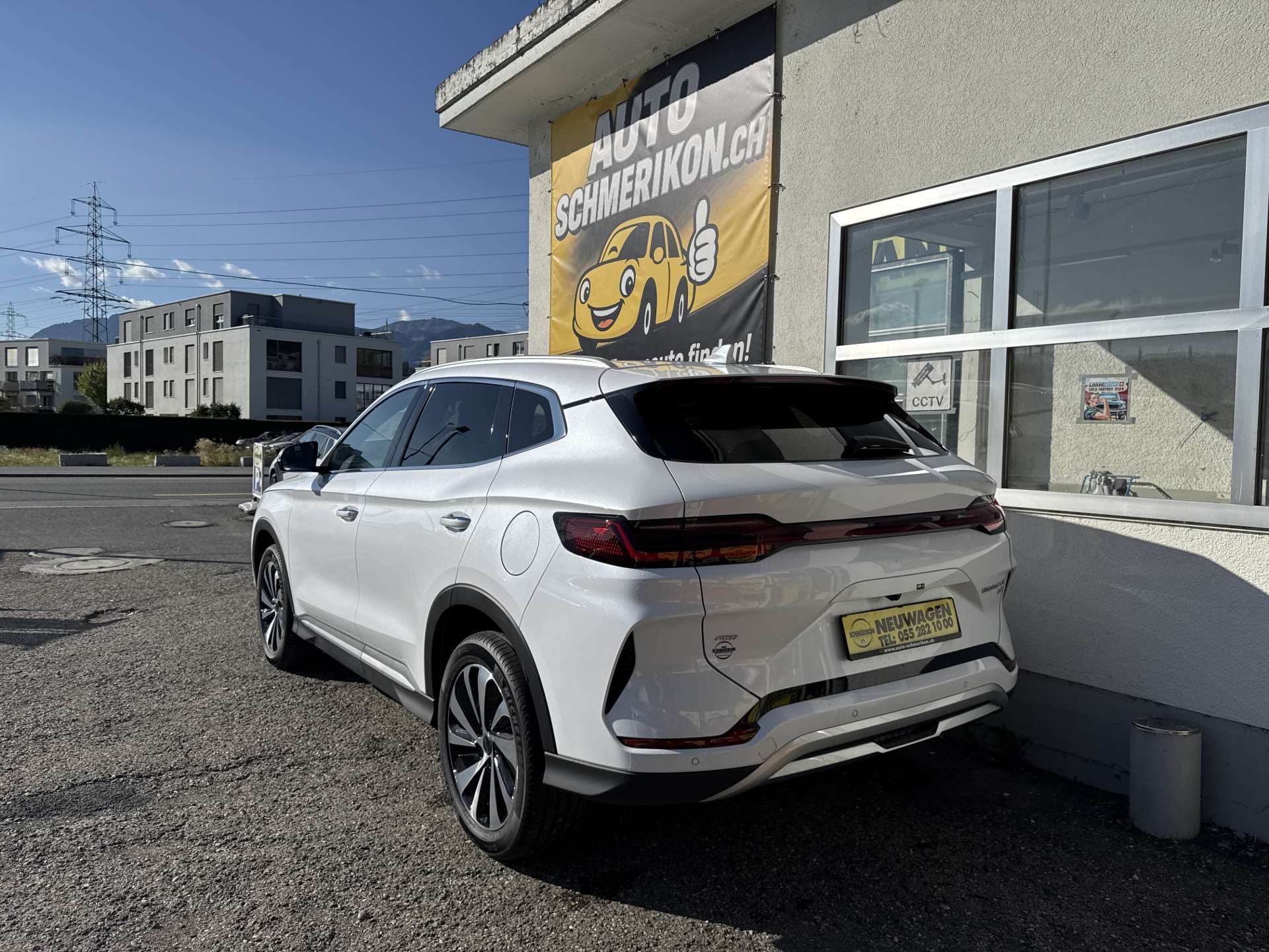BYD Seal U DM-i PHEV Design AWD 324PS Automat-image-2