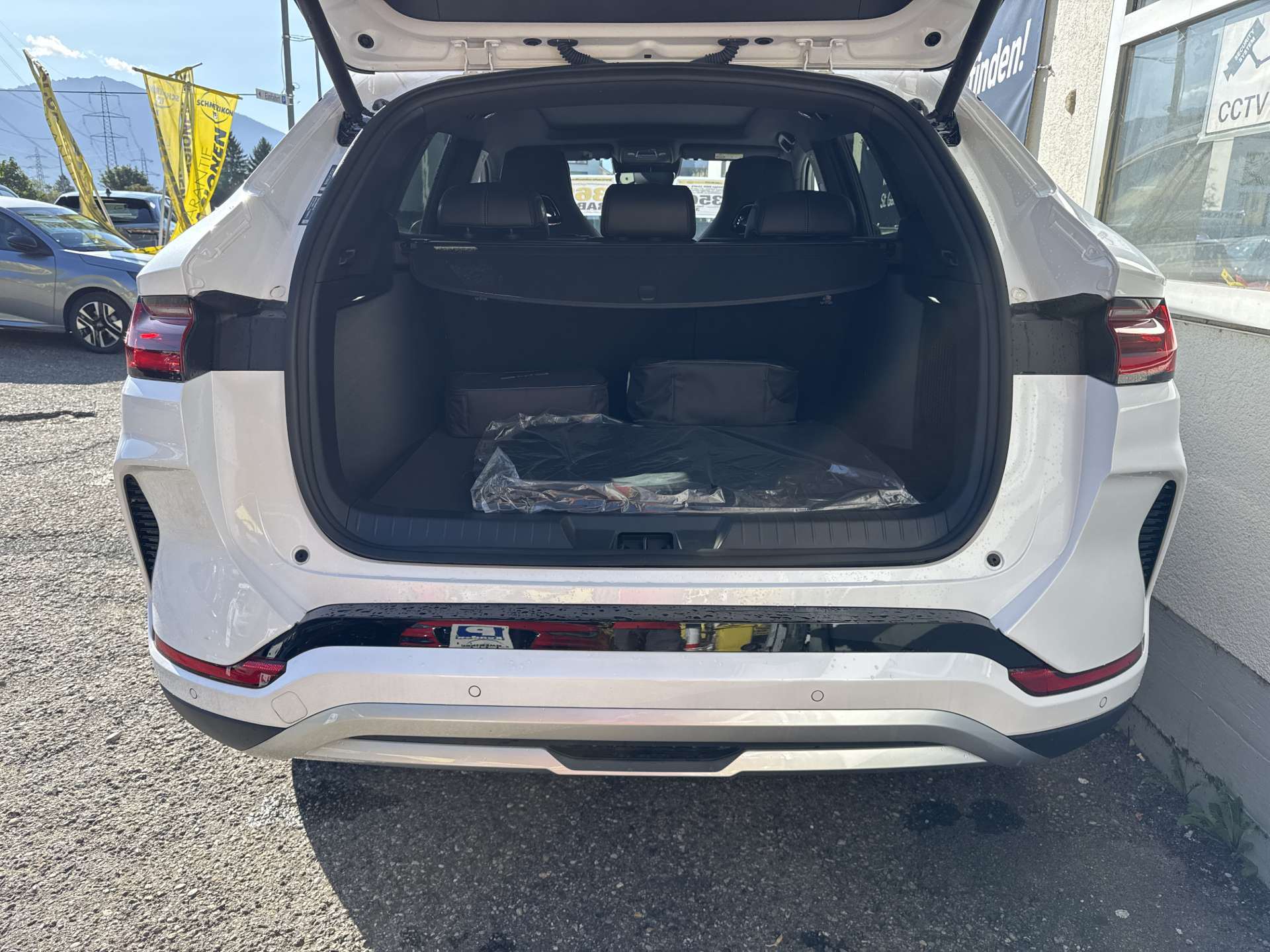 BYD Seal U DM-i PHEV Design AWD 324PS Automat-image-8