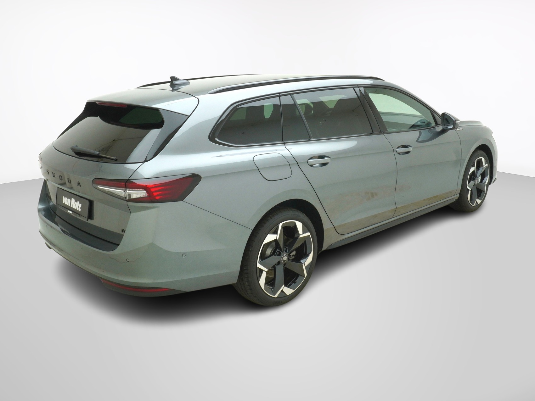 SKODA Superb 1.5 TSI Plug-in-Hybrid Sportline DSG-image-5