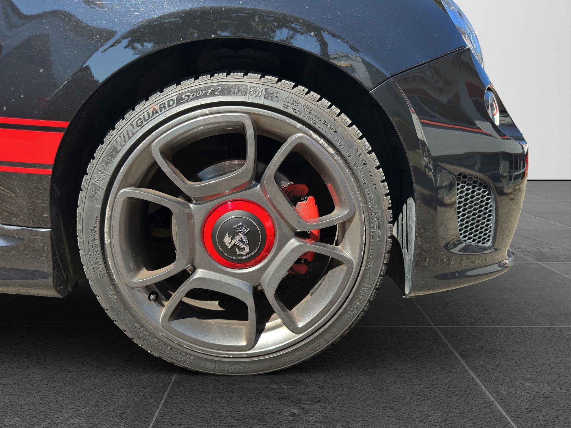 FIAT 500 1.4 16V Turbo Abarth-image-15