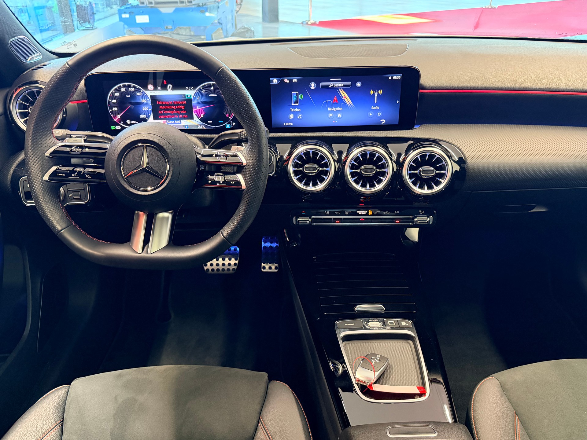 MERCEDES-BENZ A 220 4Matic 8G-DCT-image-17