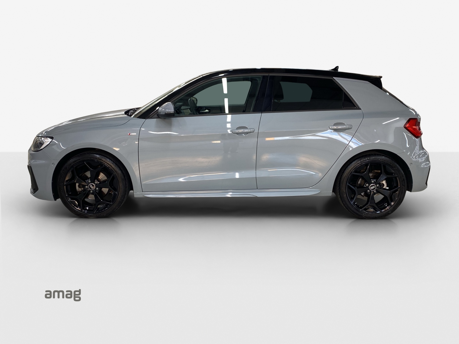 AUDI A1 Sportback 30 TFSI S Line Attraction S-tronic-image-1