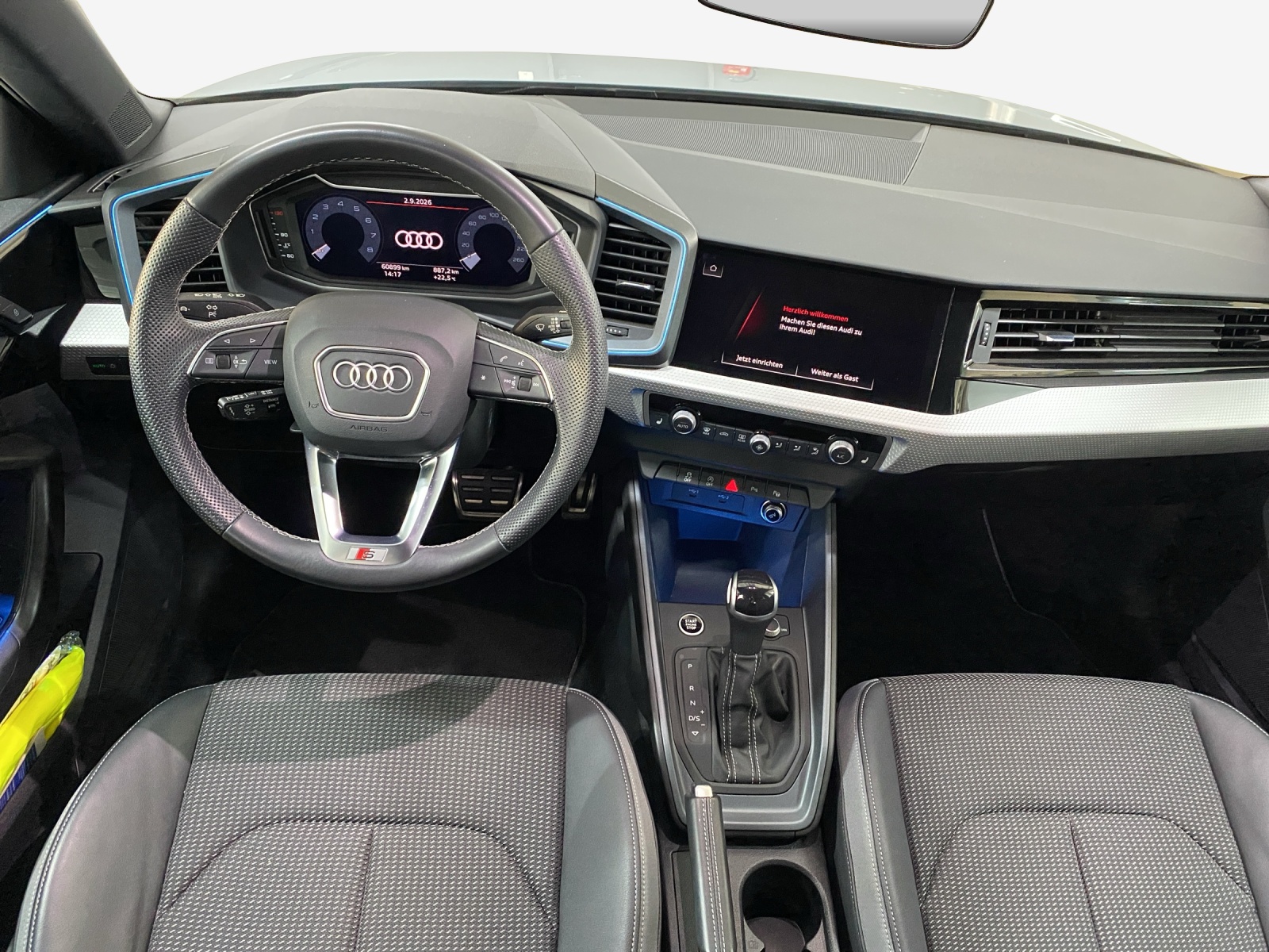 AUDI A1 Sportback 30 TFSI S Line Attraction S-tronic-image-8