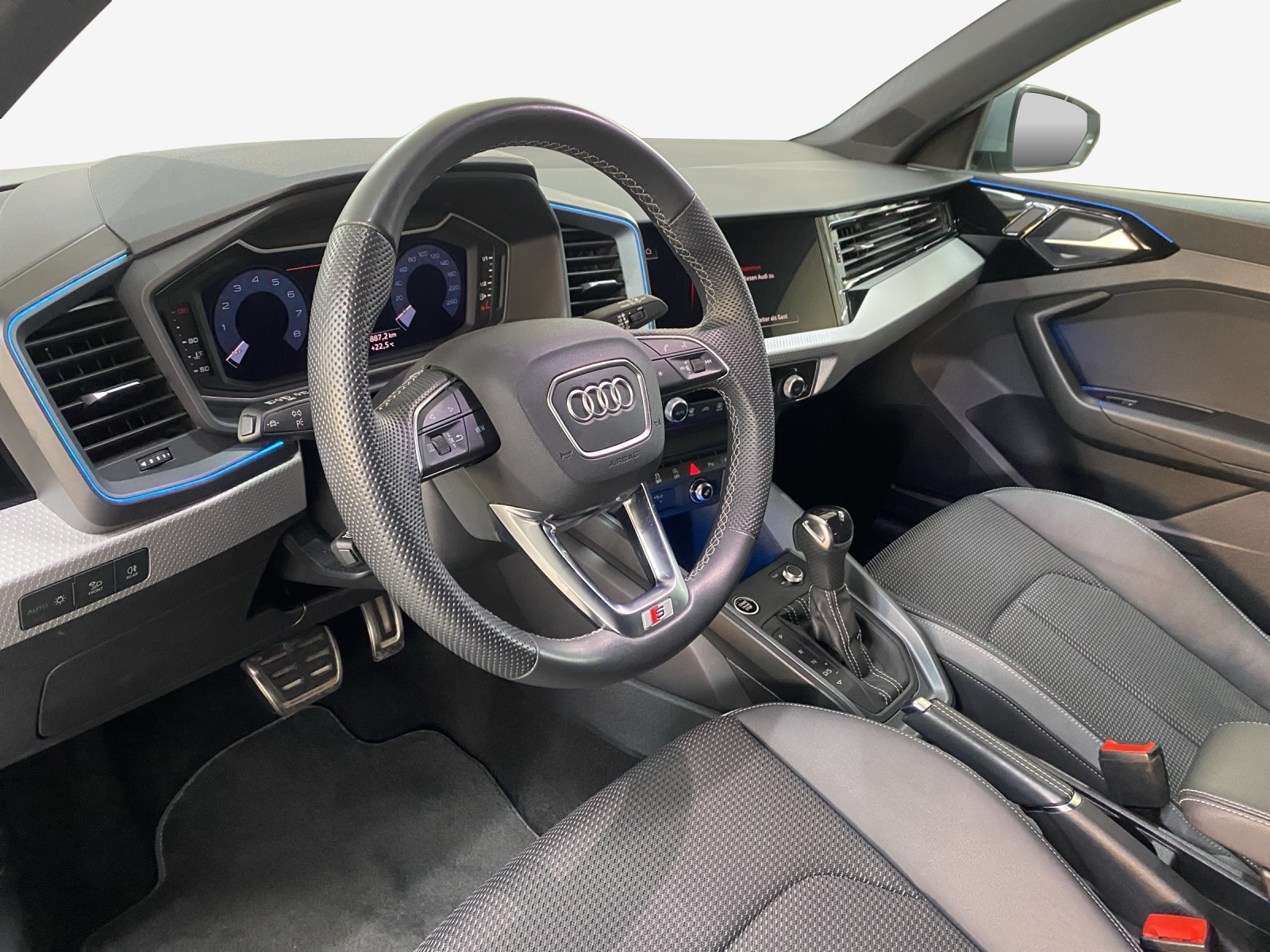 AUDI A1 Sportback 30 TFSI S Line Attraction S-tronic-image-14