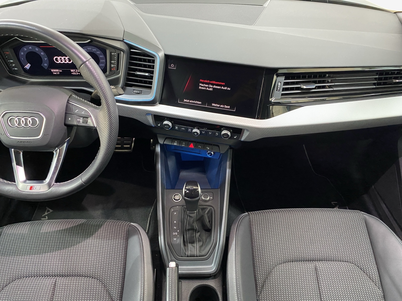 AUDI A1 Sportback 30 TFSI S Line Attraction S-tronic-image-10