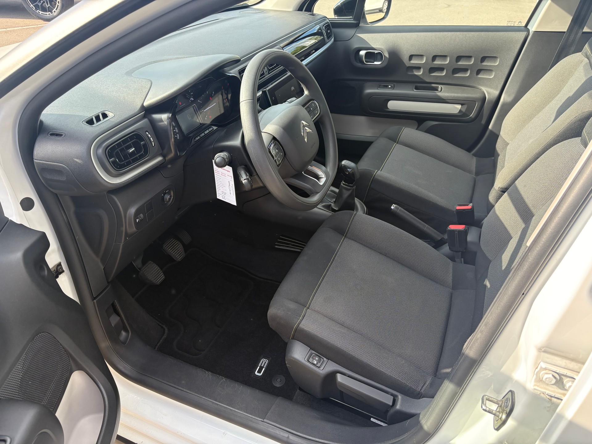 CITROEN C3 1.2 PureTech Feel Pack S/S-image-7