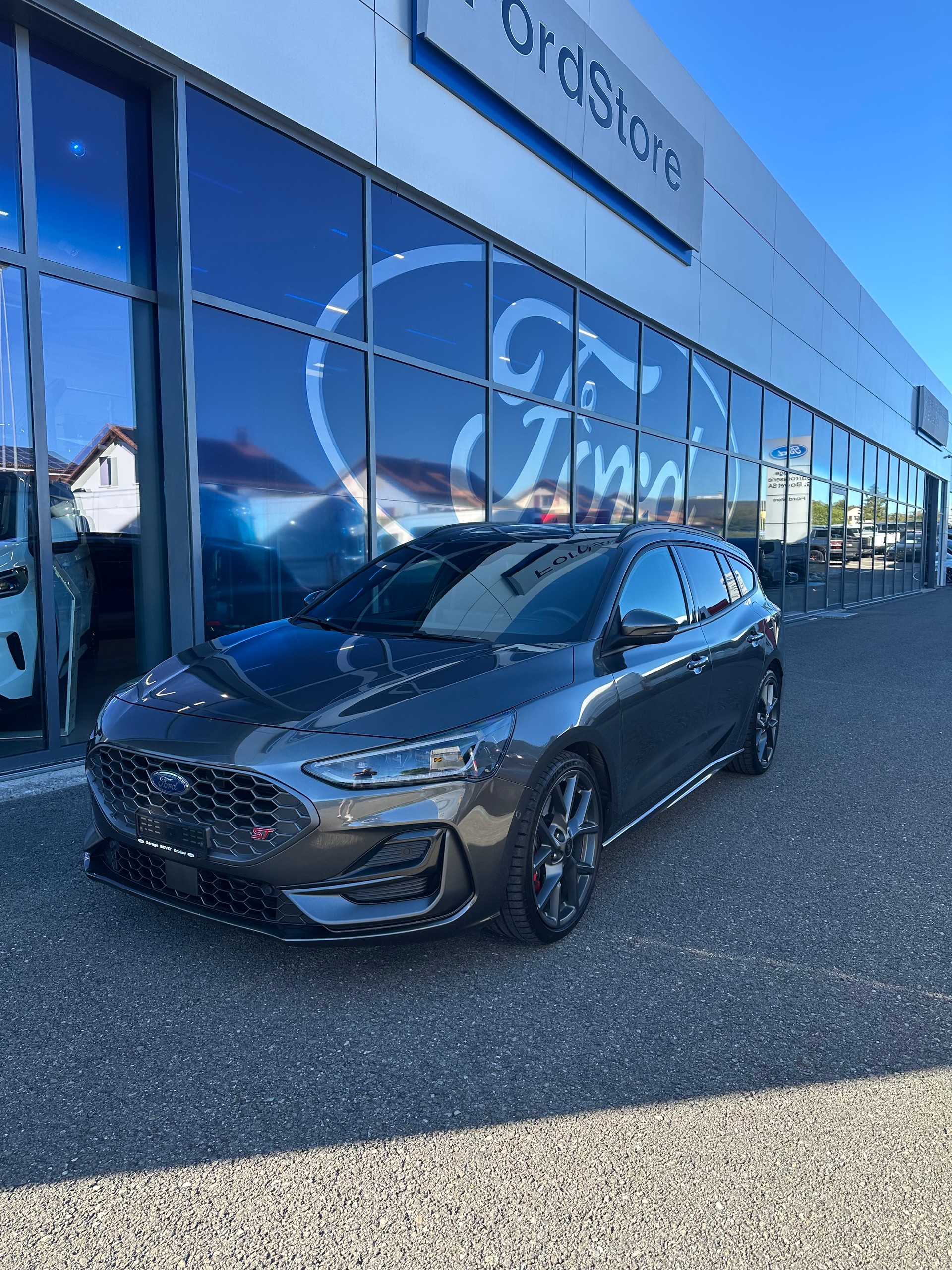 FORD Focus Station Wagon 2.3 EcoB ST X-image-1